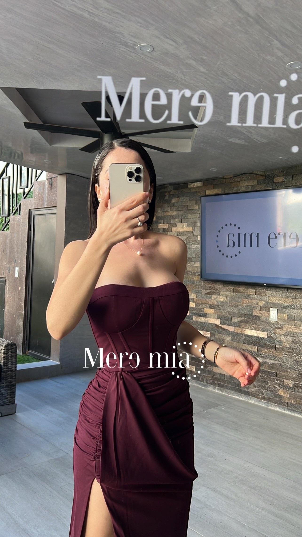 Vestido tinto copas strapp