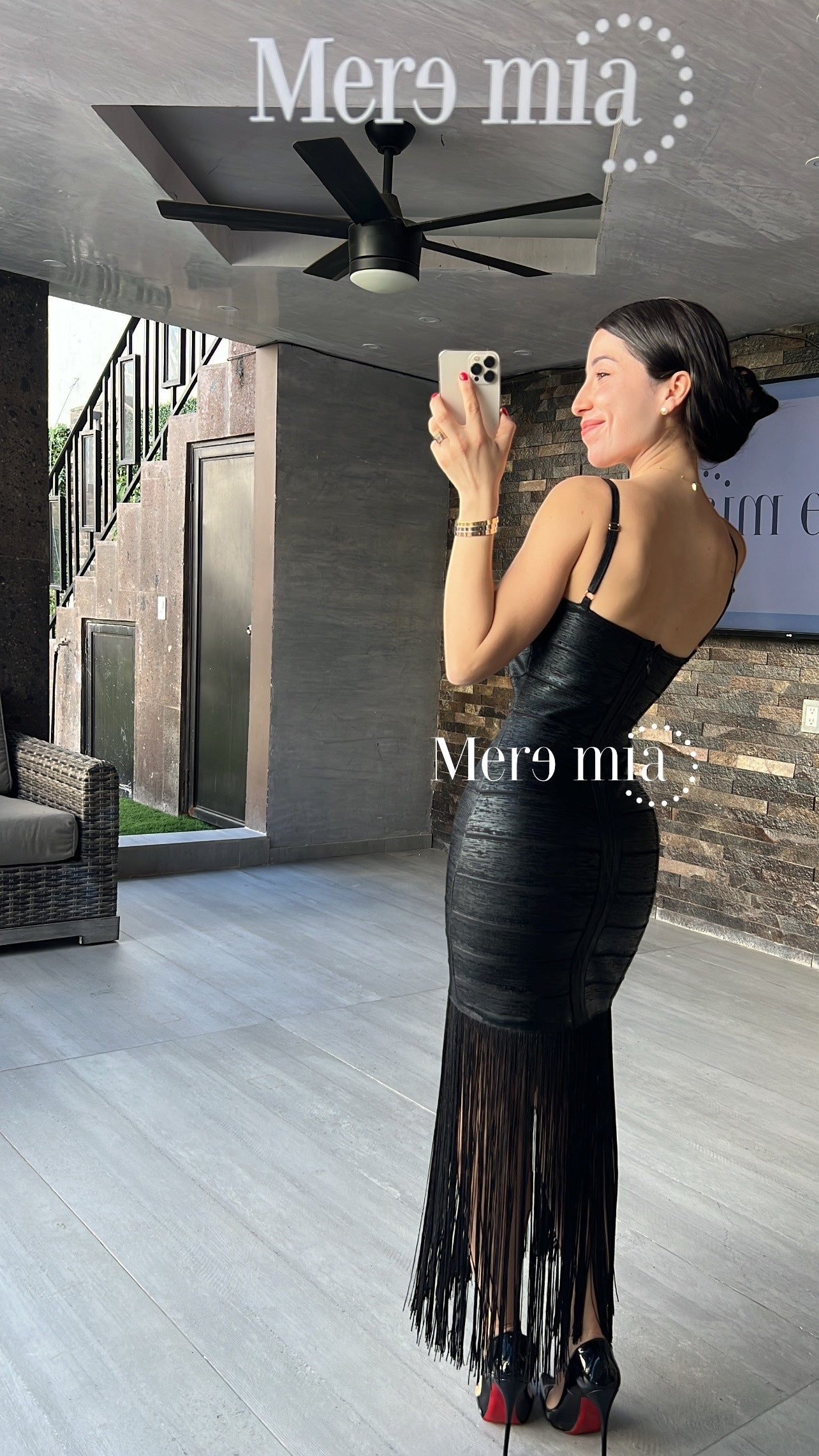 Vestido negro metalico barbas