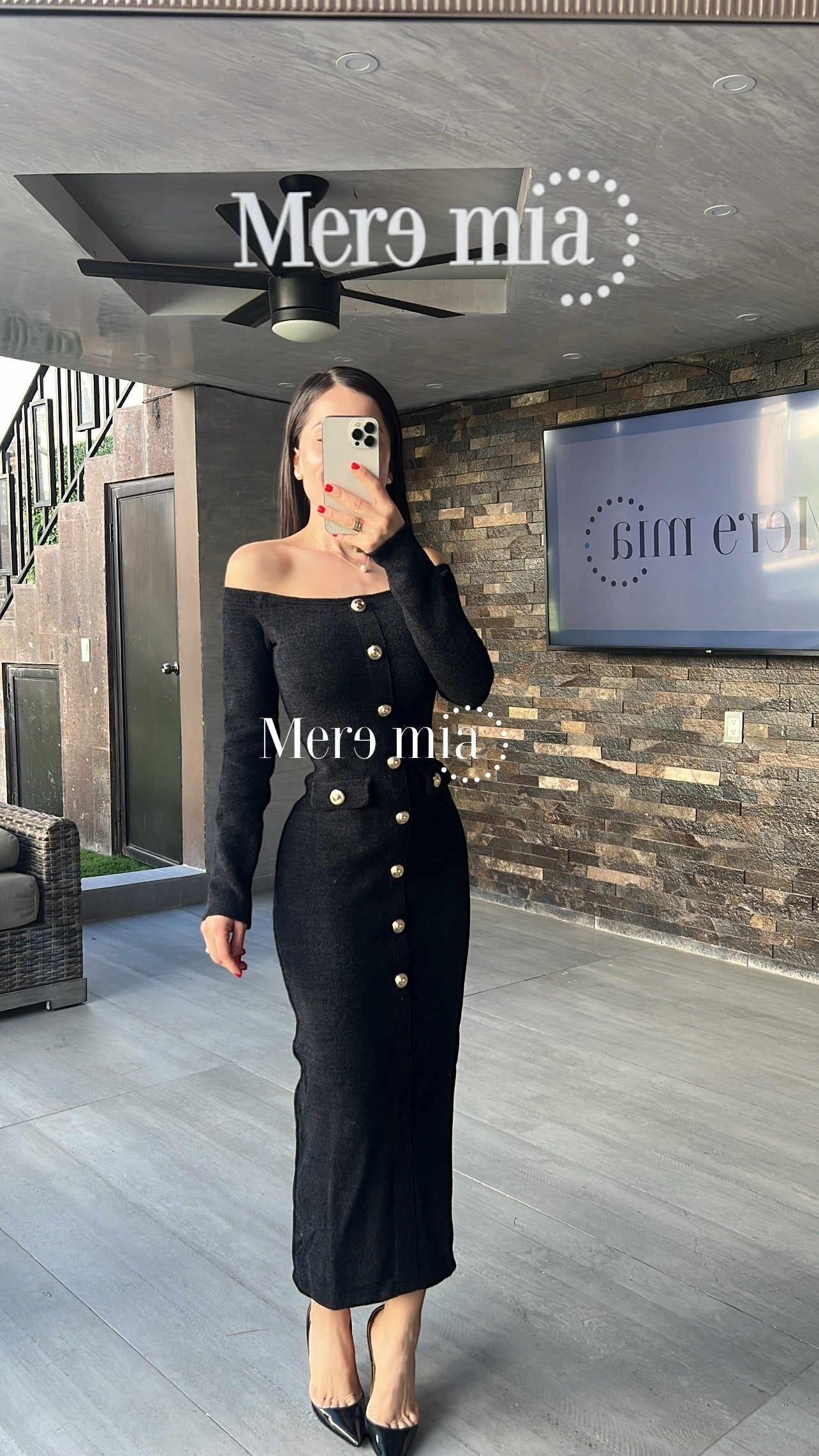 Vestido negro hombros botones