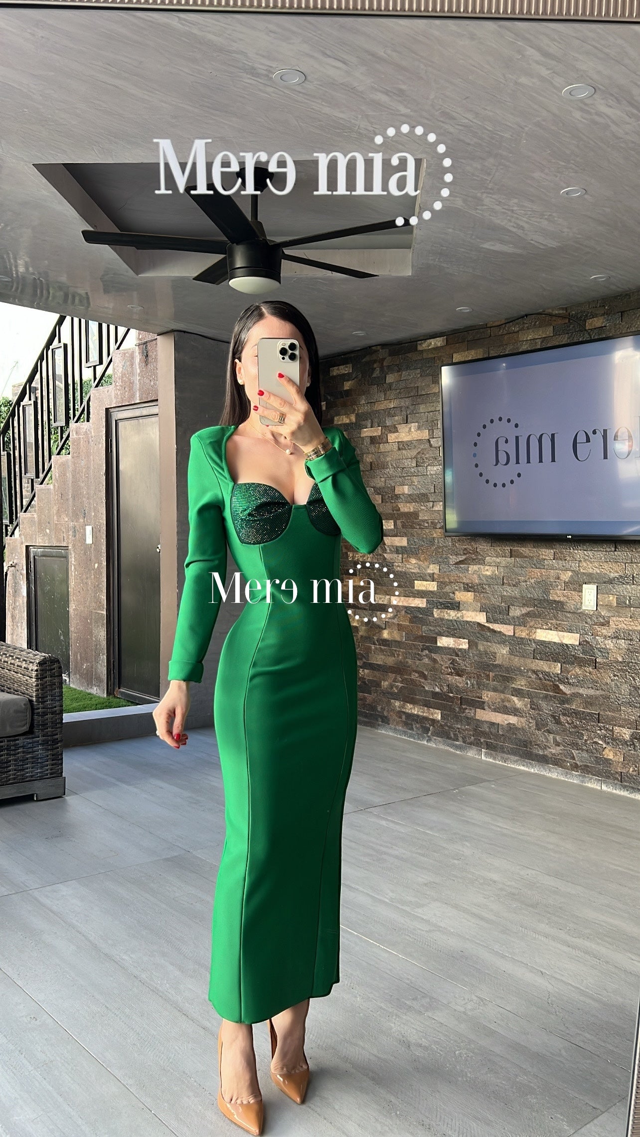 Vestido verde brillos copa