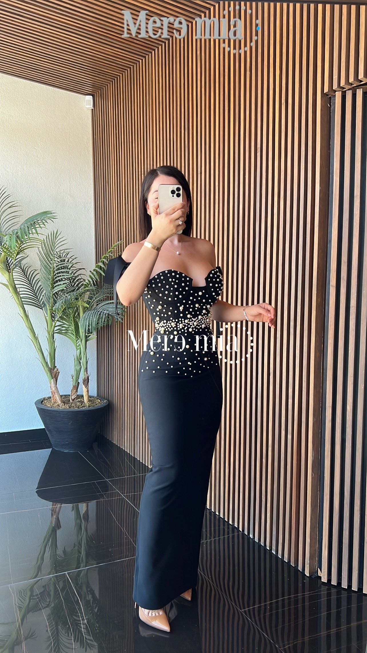 Vestido negro perlas