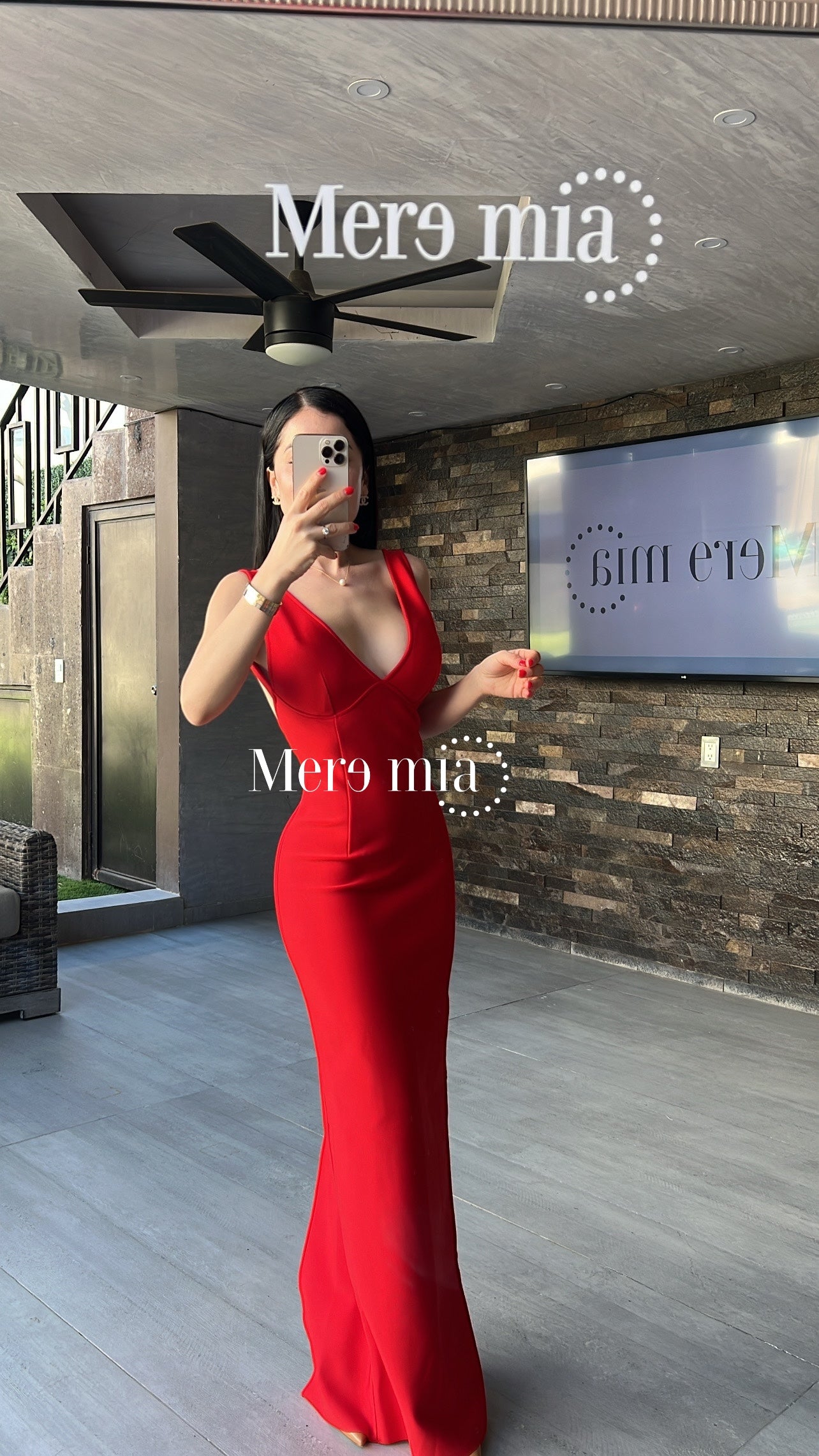 Vestido rojo escote v