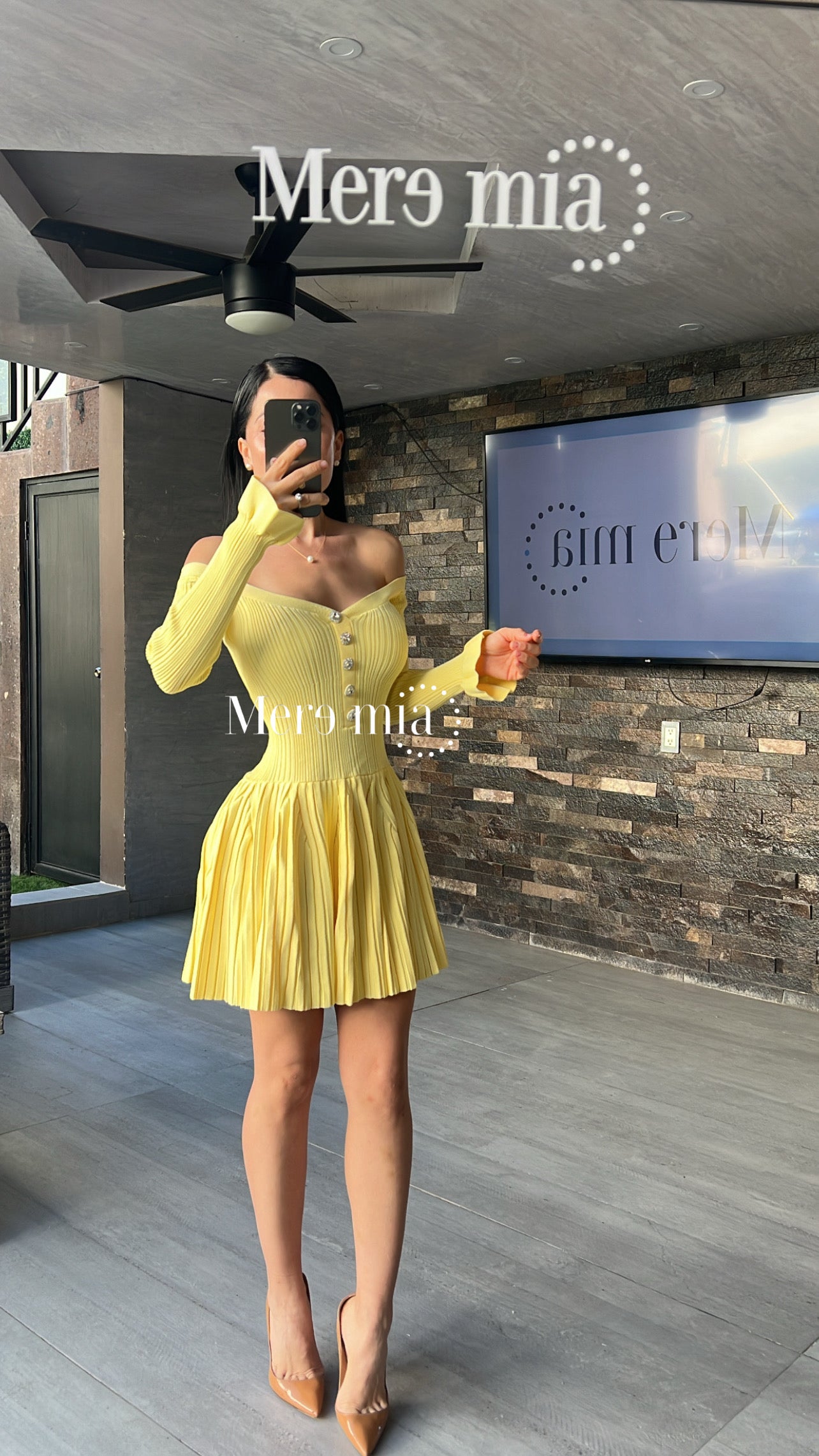 Vestido amarillo rayado olanes