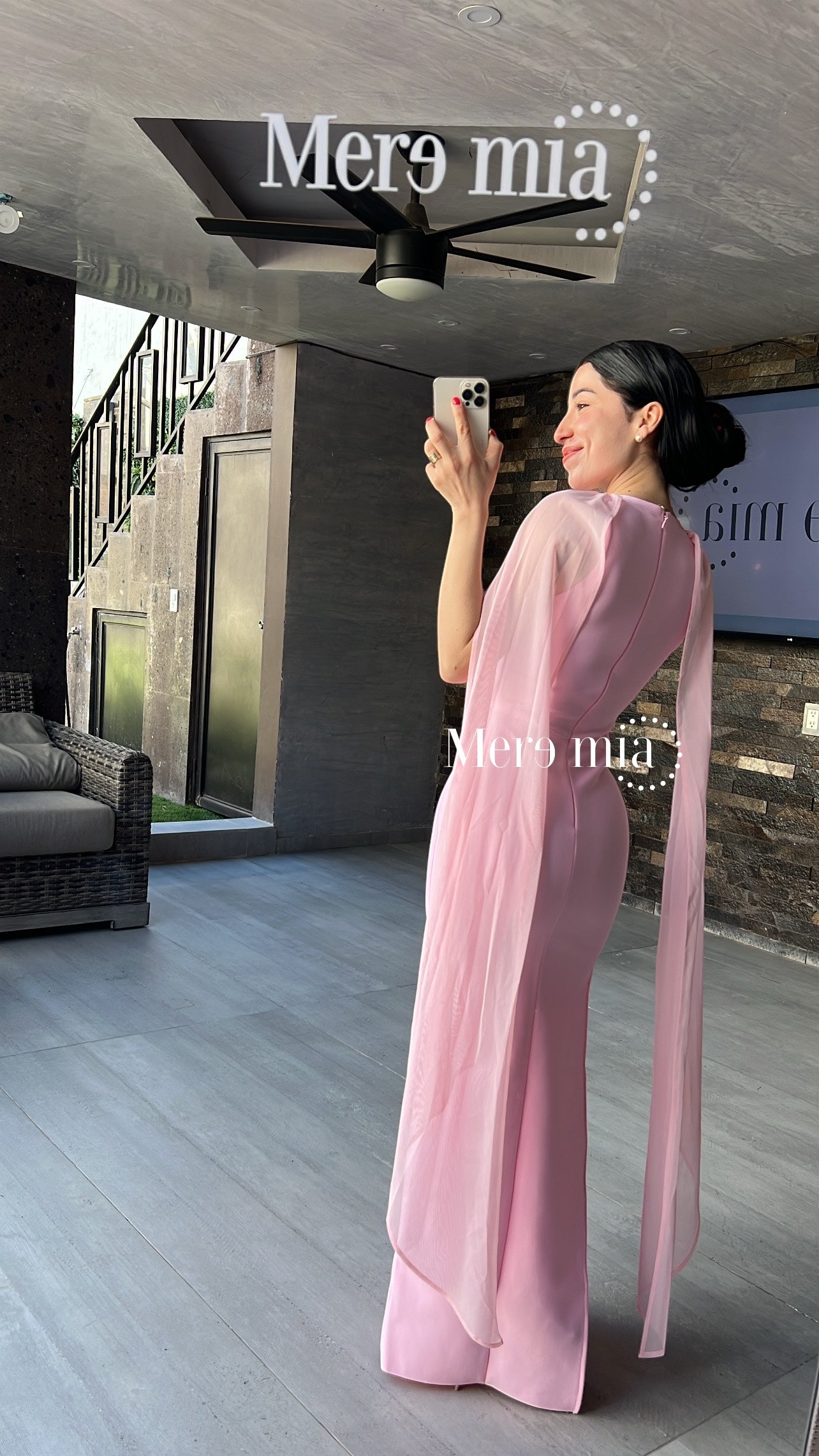 Vestido mangas malla