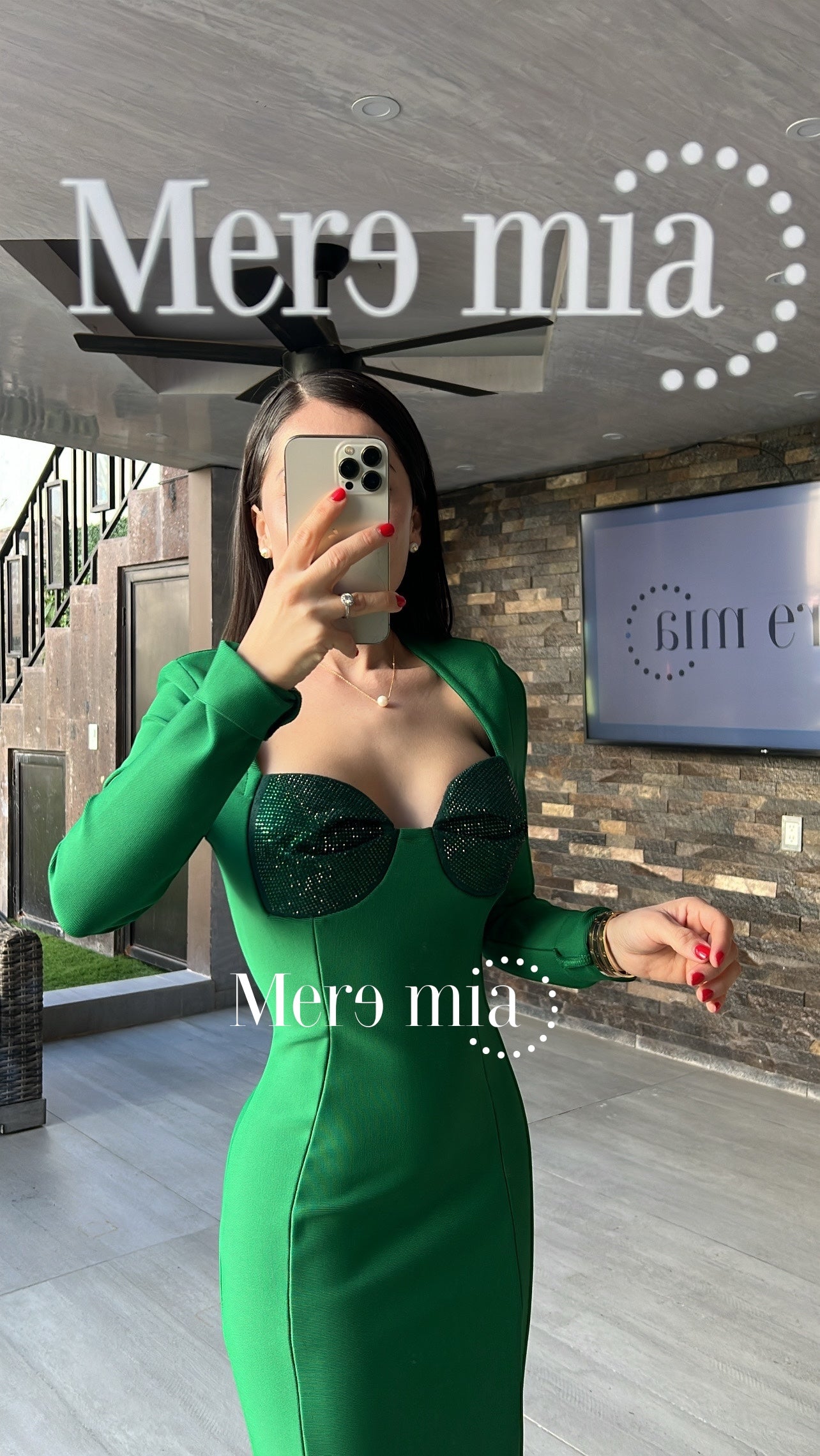 Vestido verde brillos copa