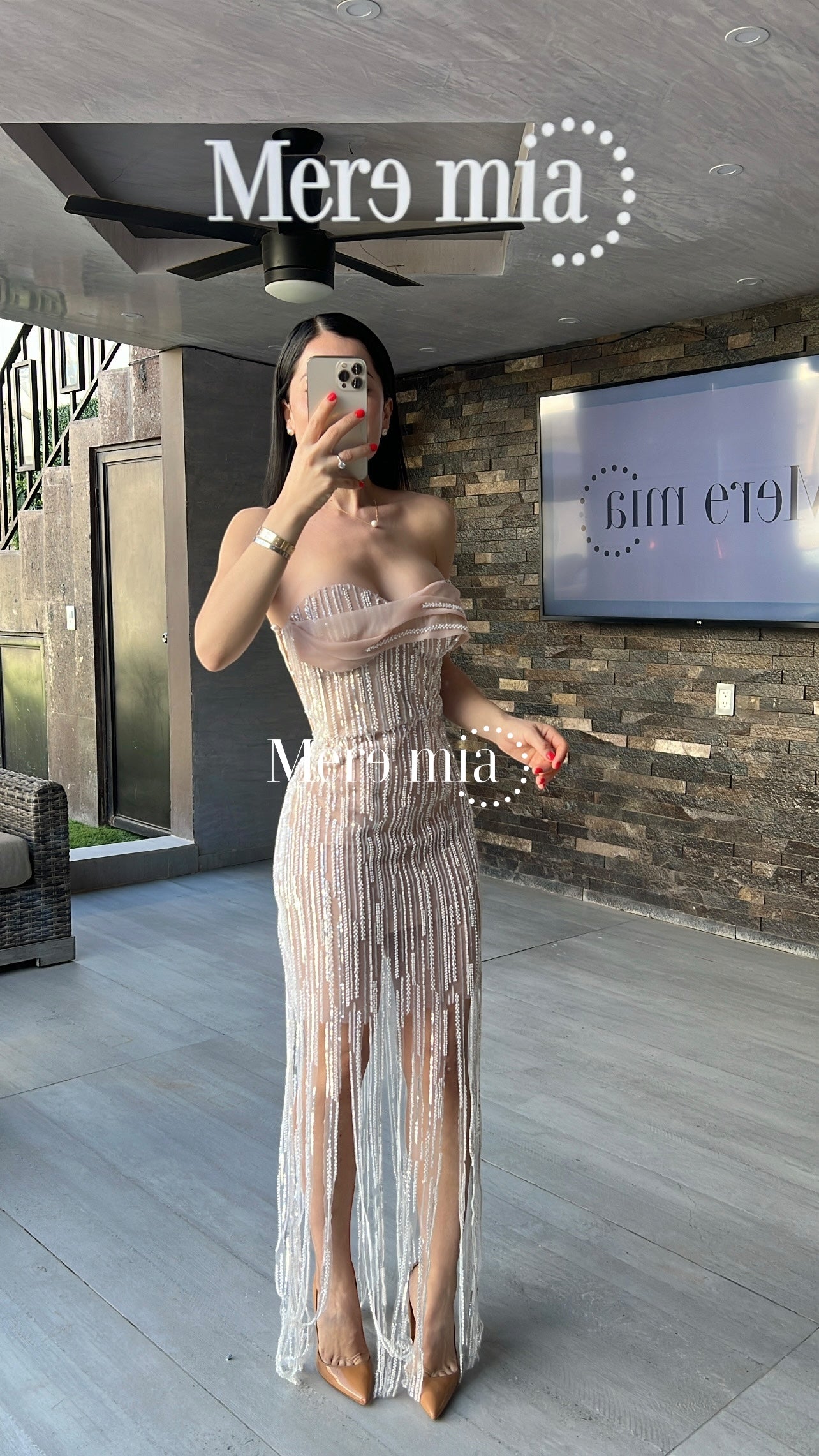 Vestido nude barbas plata