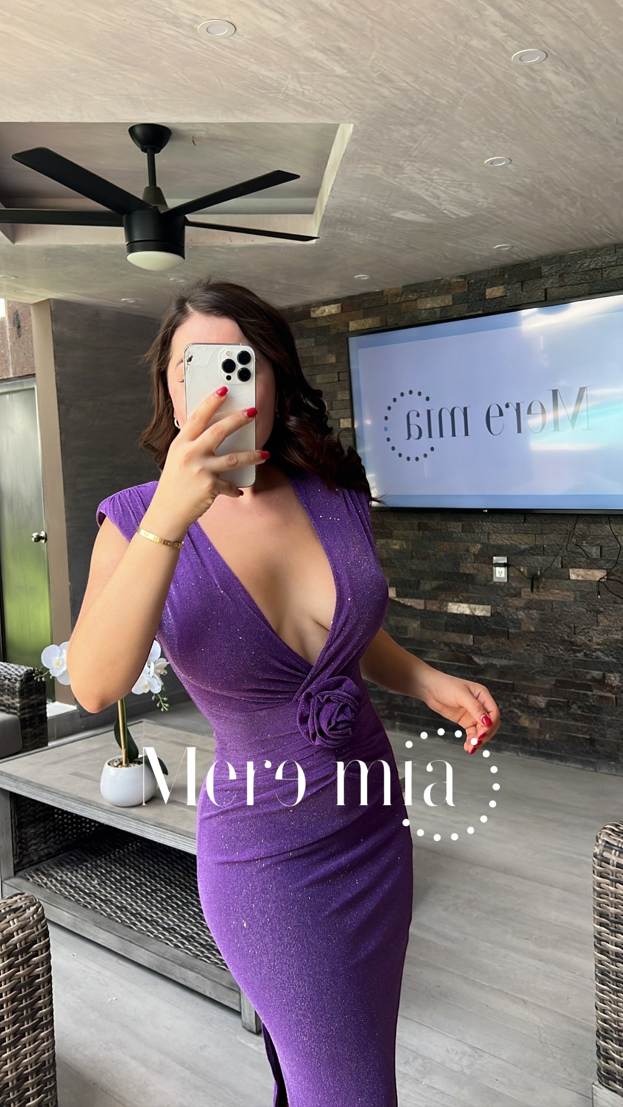 Vestido morado escote V