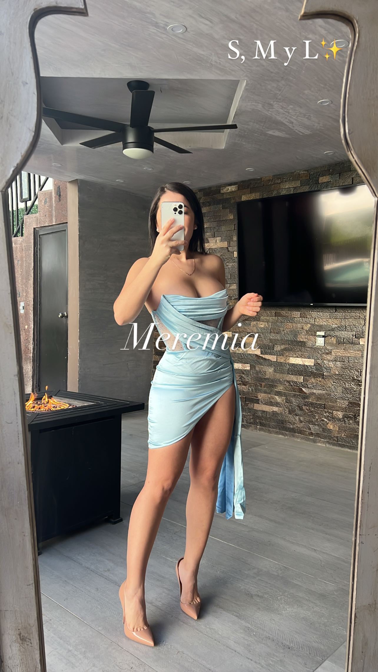 Vestido strapless corto satin