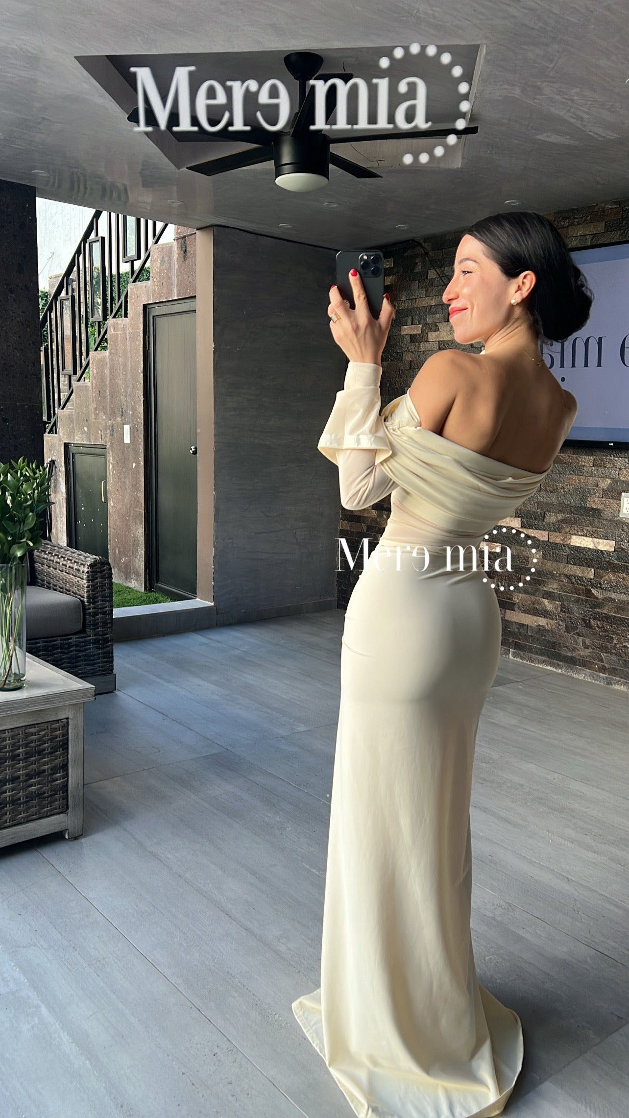 Vestido plisado línea hombros