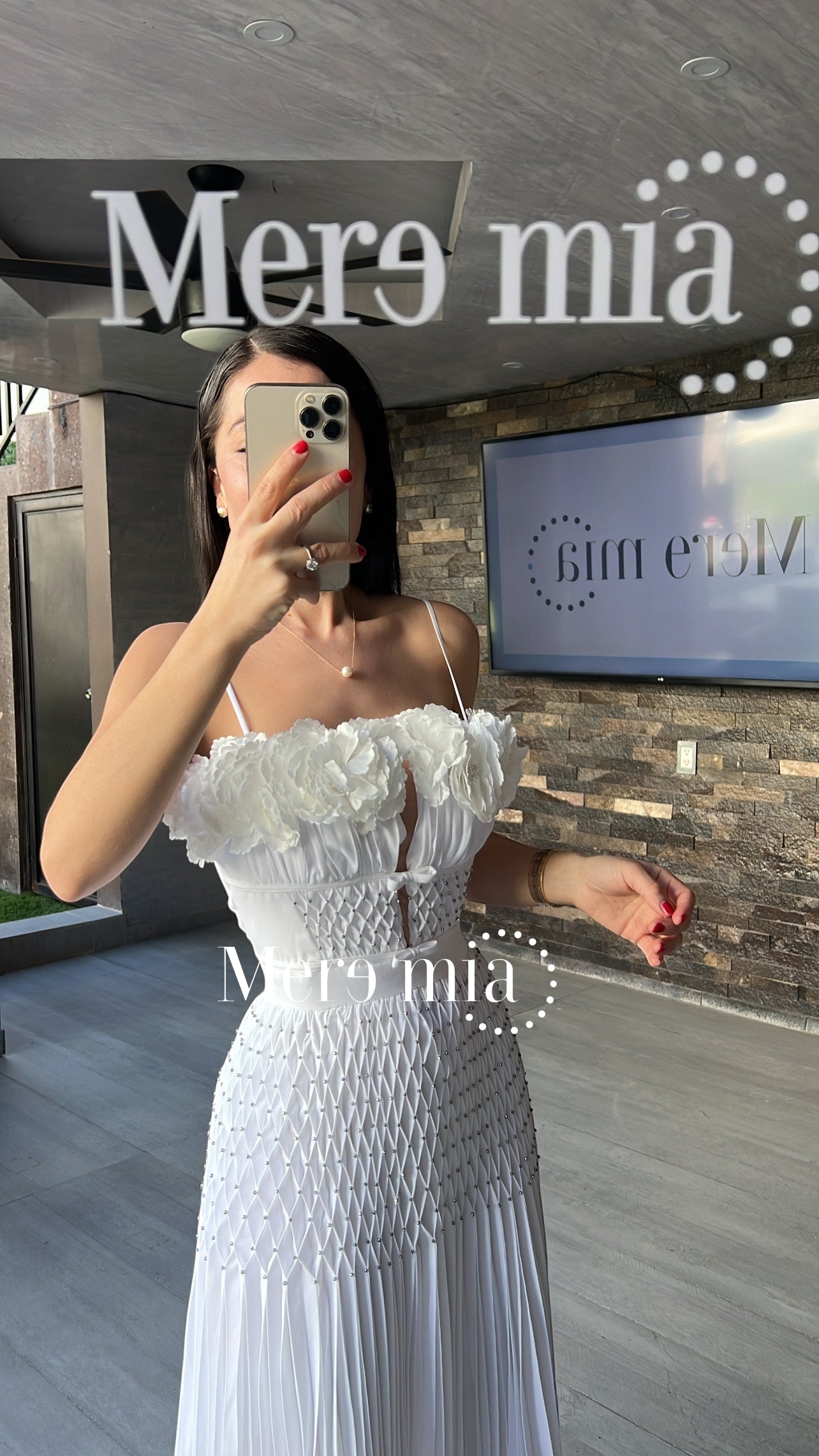 Vestido ivory plisado flores