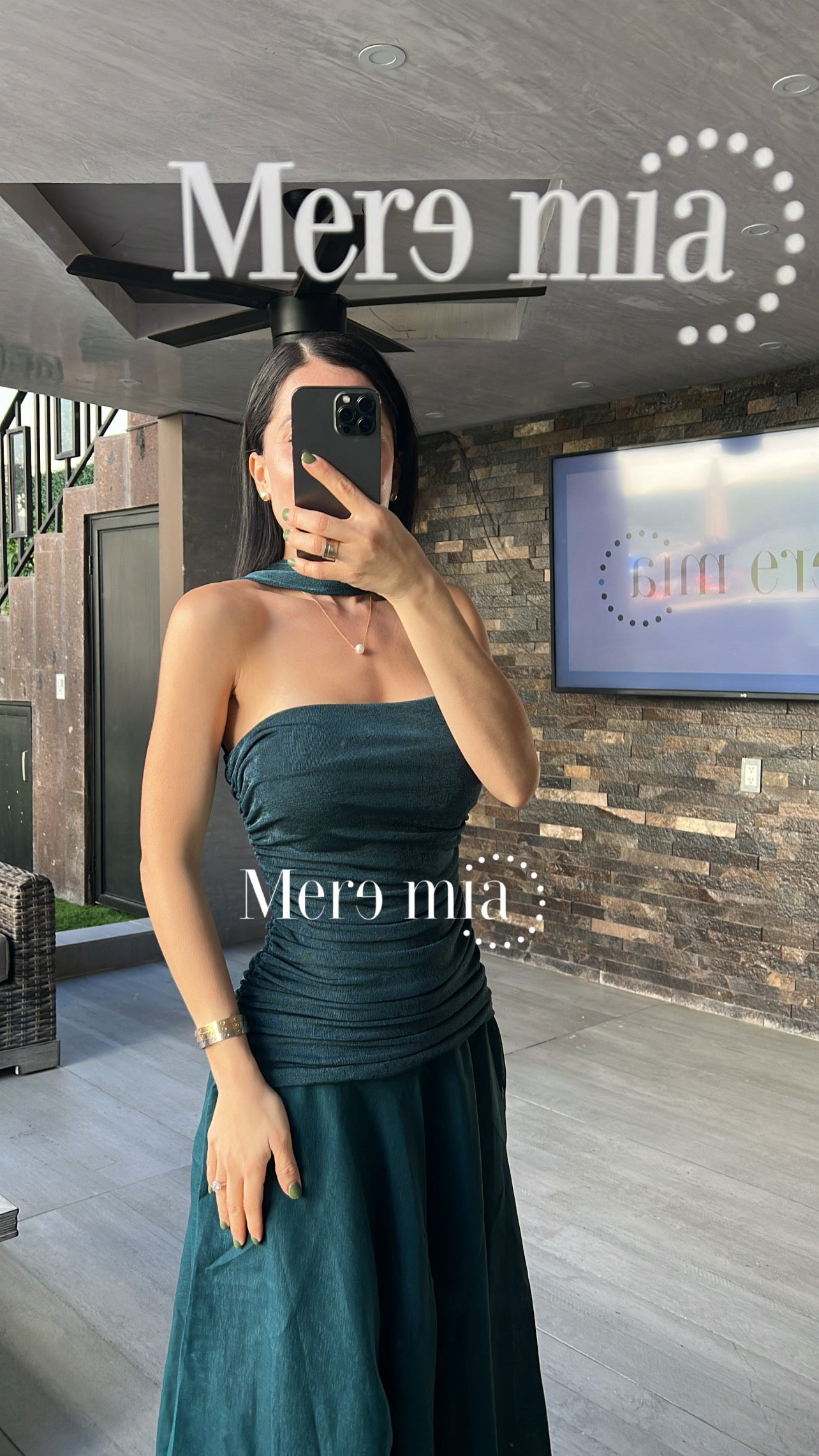 Vestido verde plisado