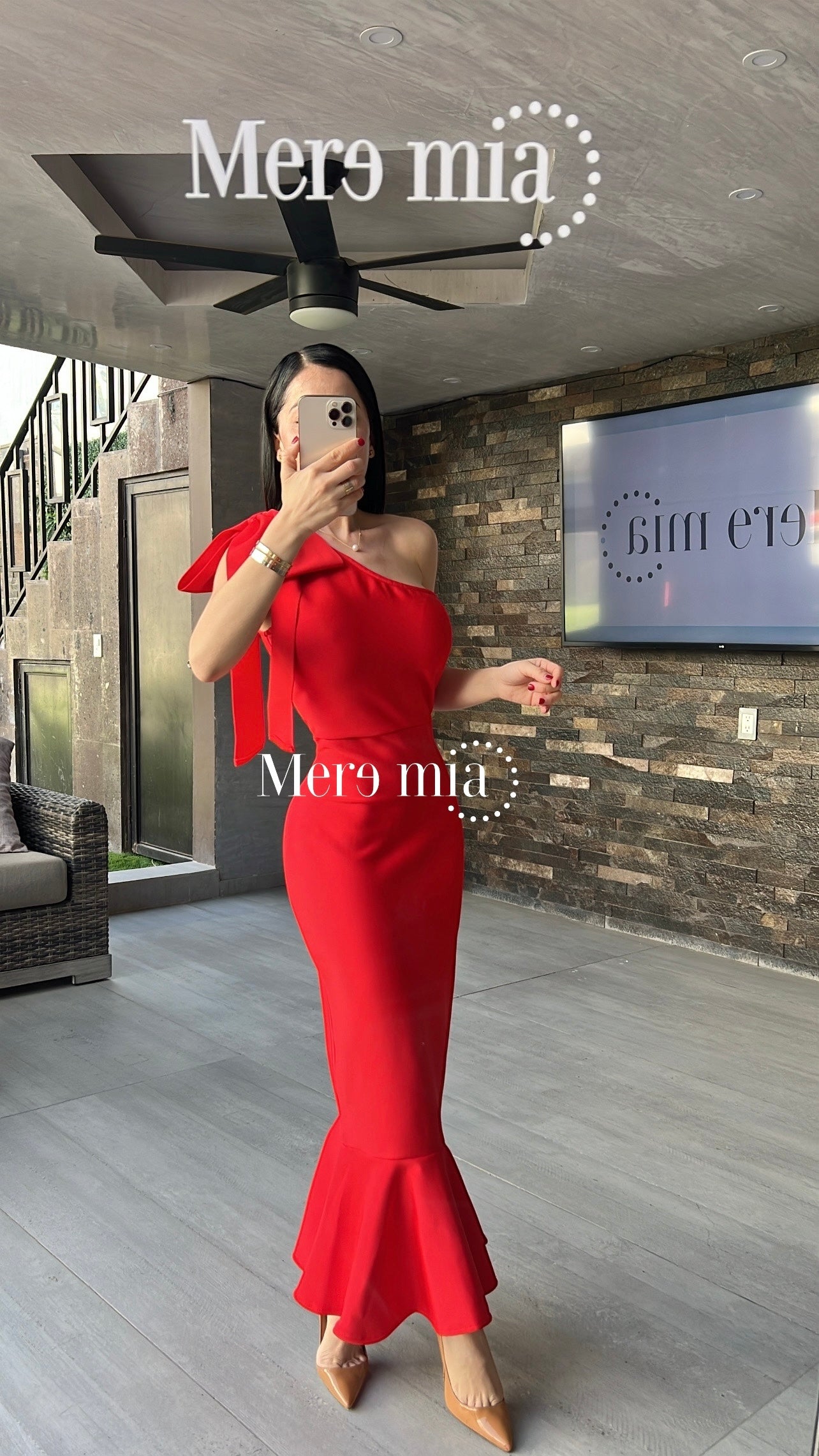 Vestido rojo hombro moño