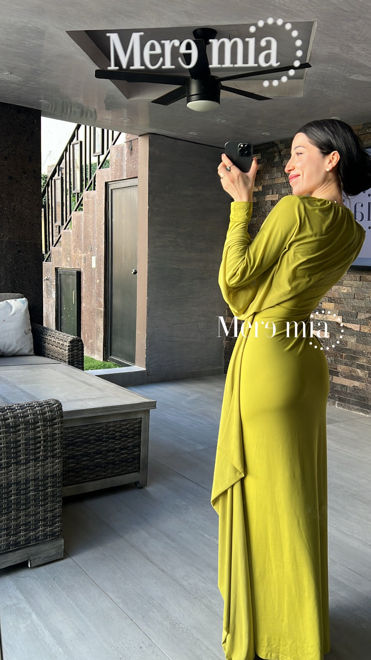 Vestido verde plisado