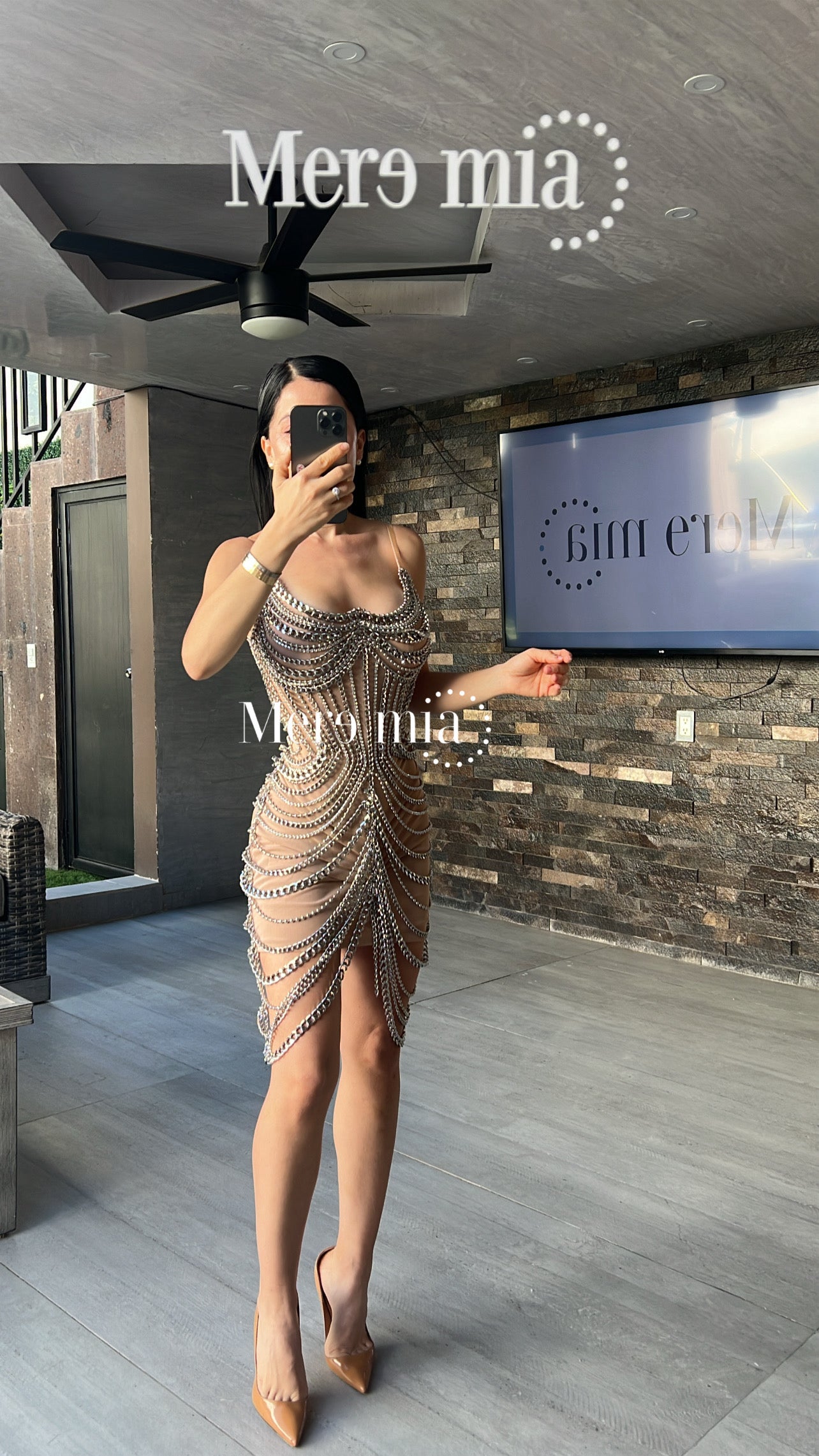 Vestido nude cadenas corto