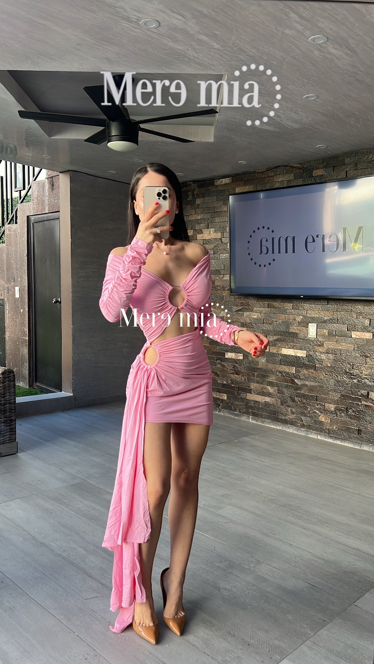 Vestido rosa plisado aro