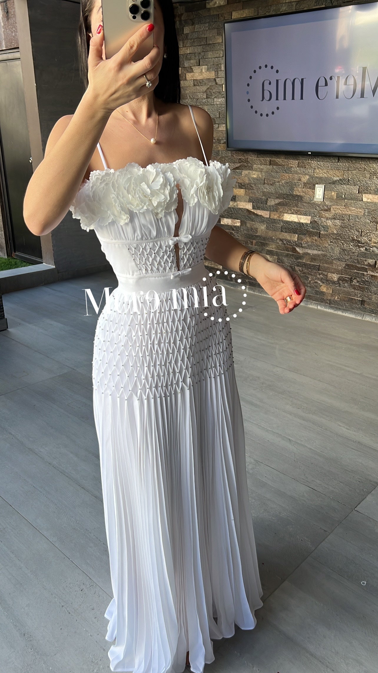 Vestido ivory plisado flores