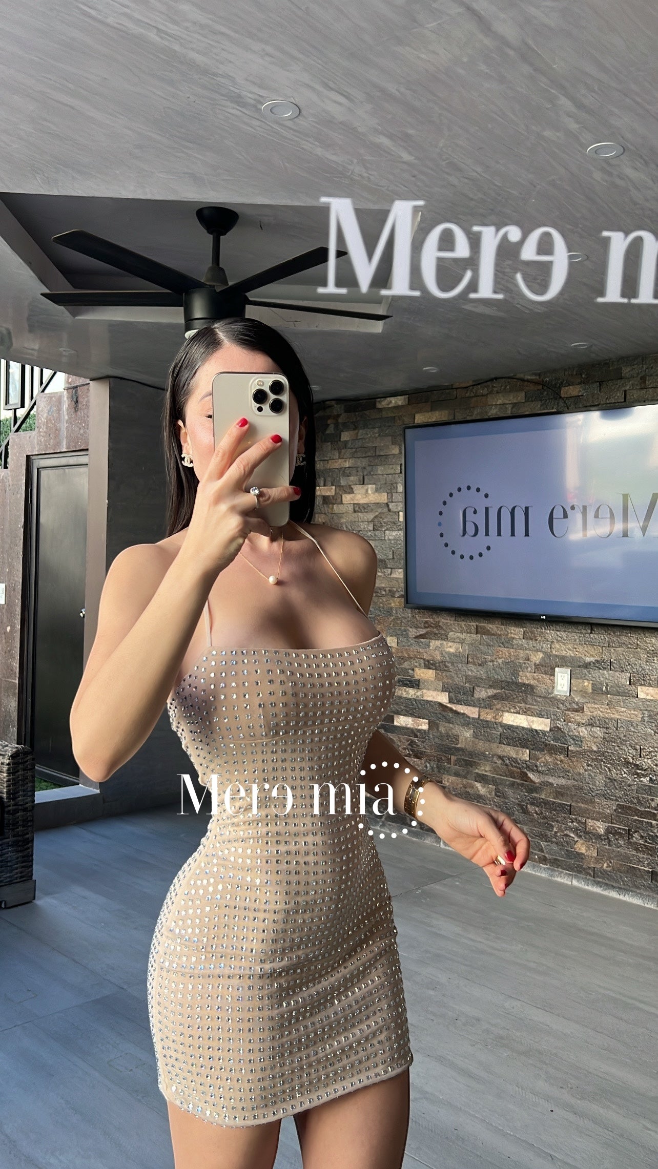 Vestido nude corto cuadros