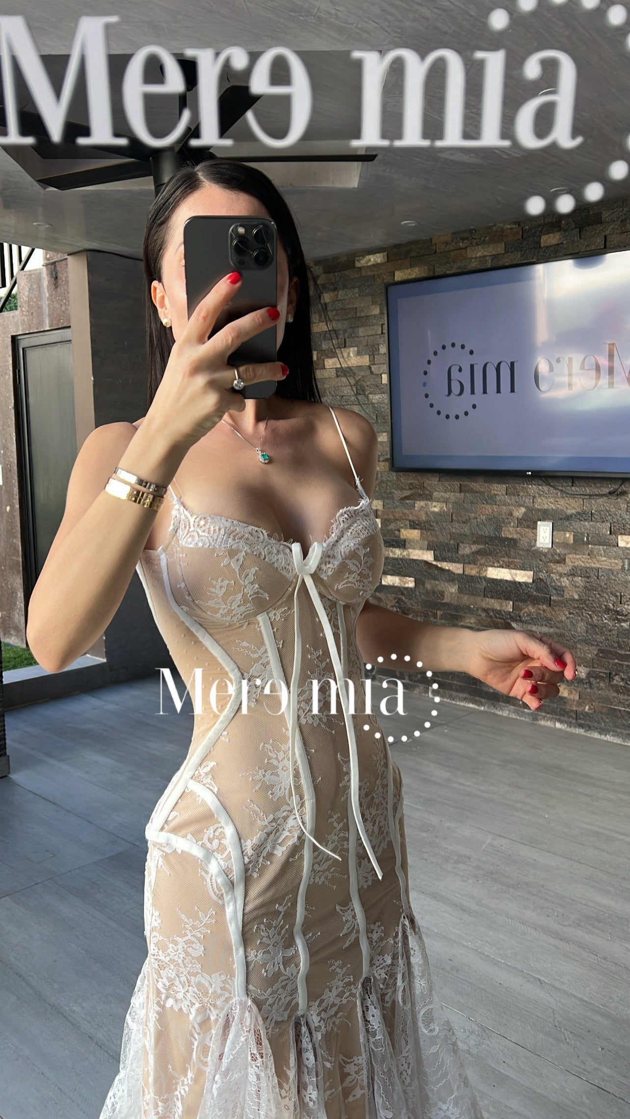 Vestido desflecado encaje