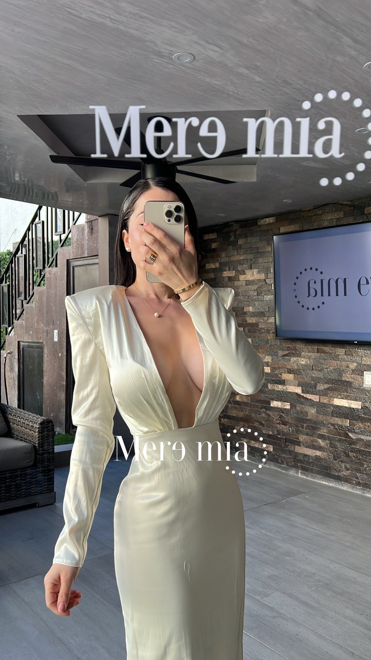 Vestido perla escote V