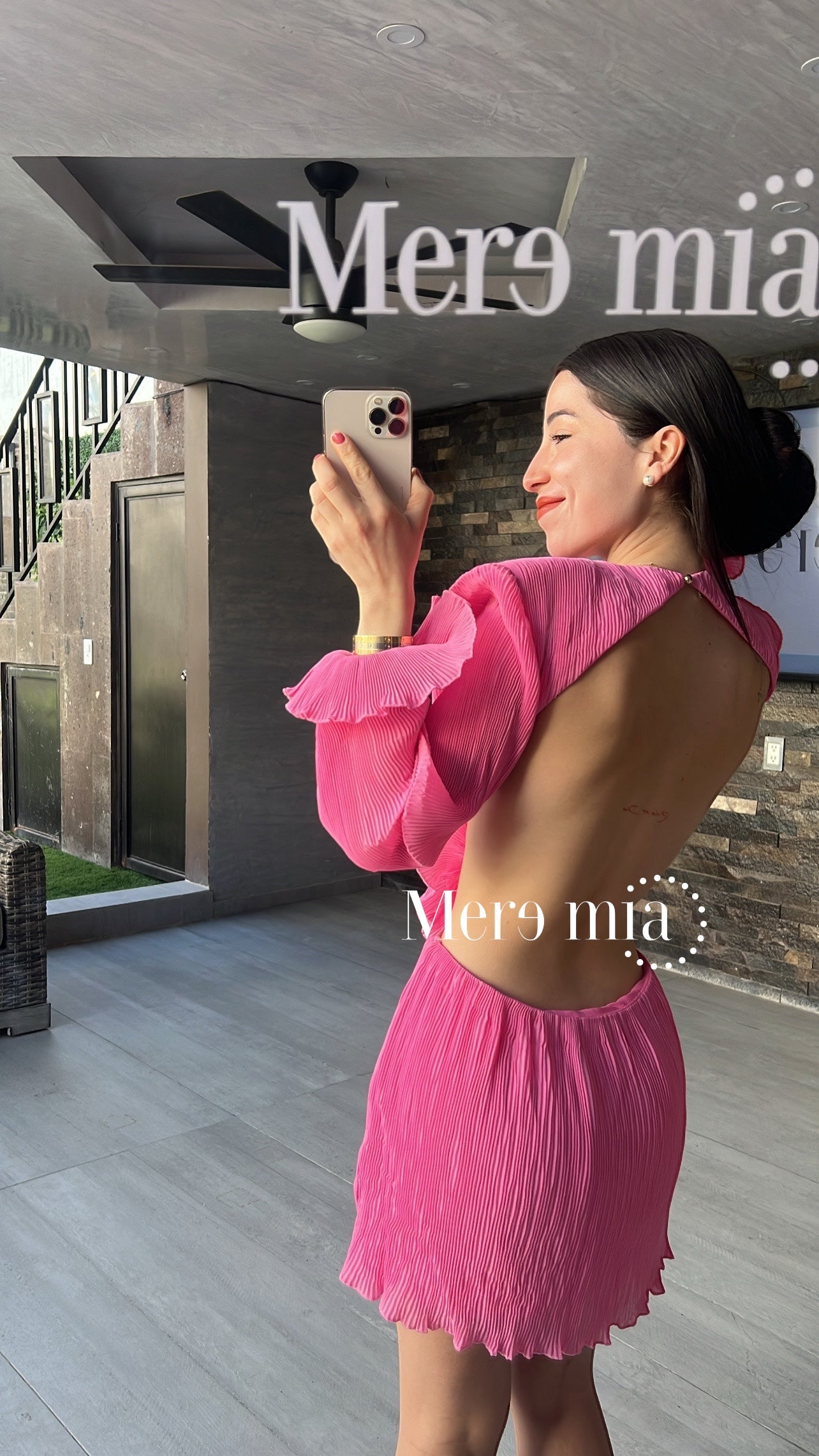 Vestido rosa plisado flor