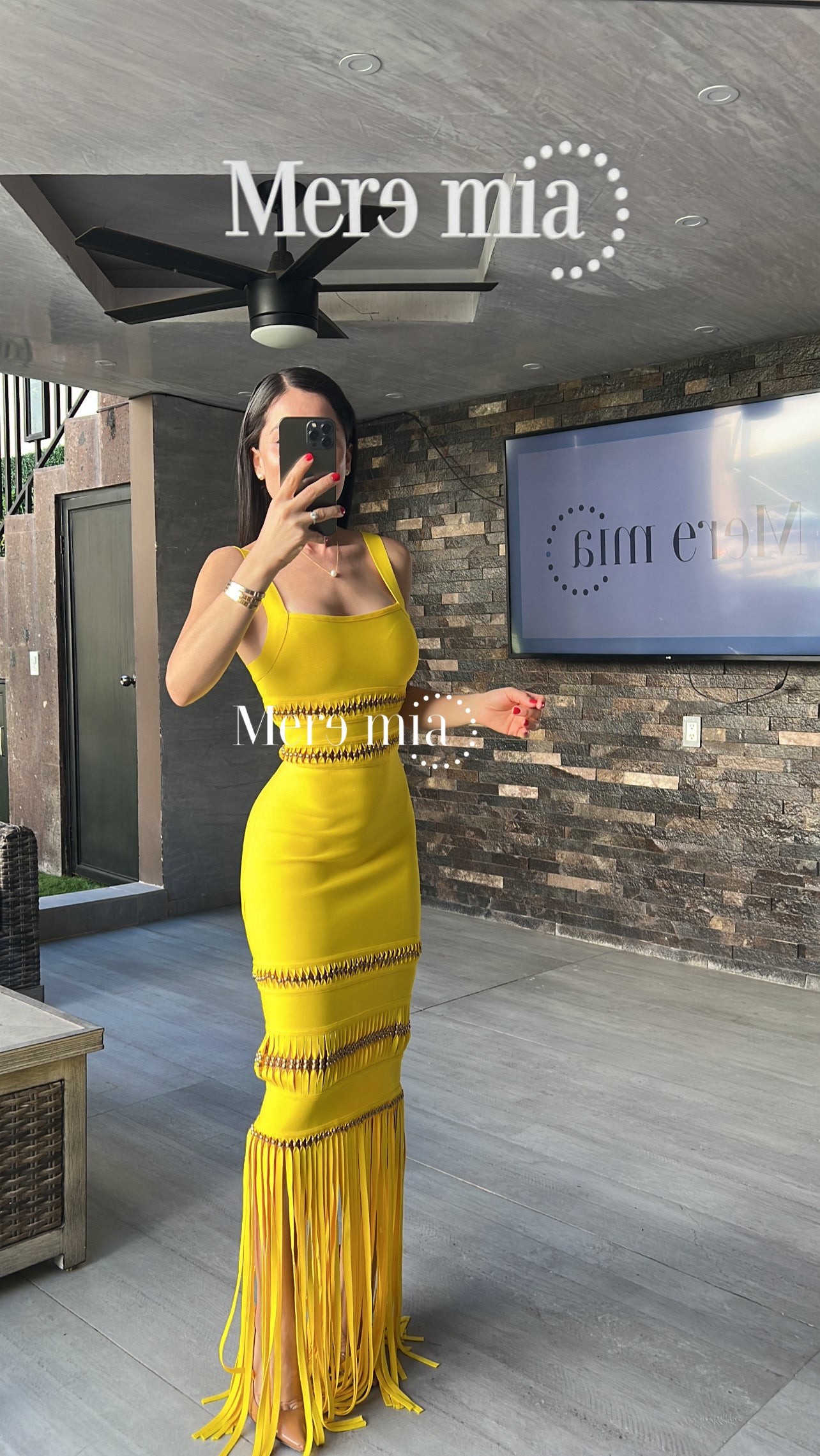 Vestido amarillo barbas