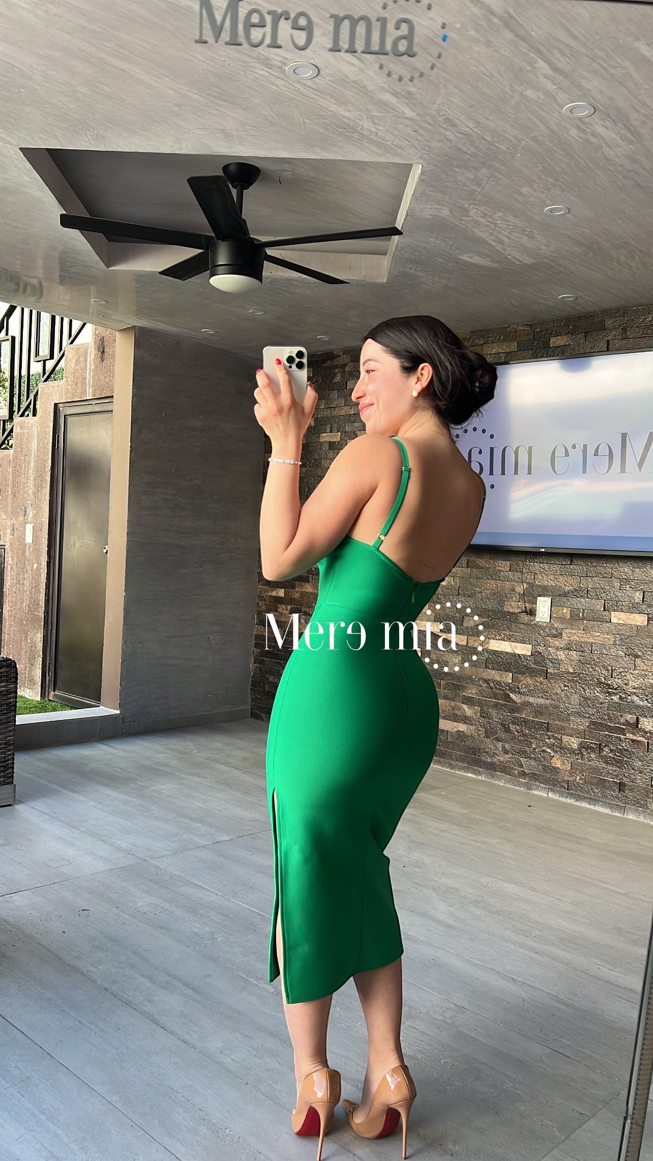 Vestido verde tirante abert