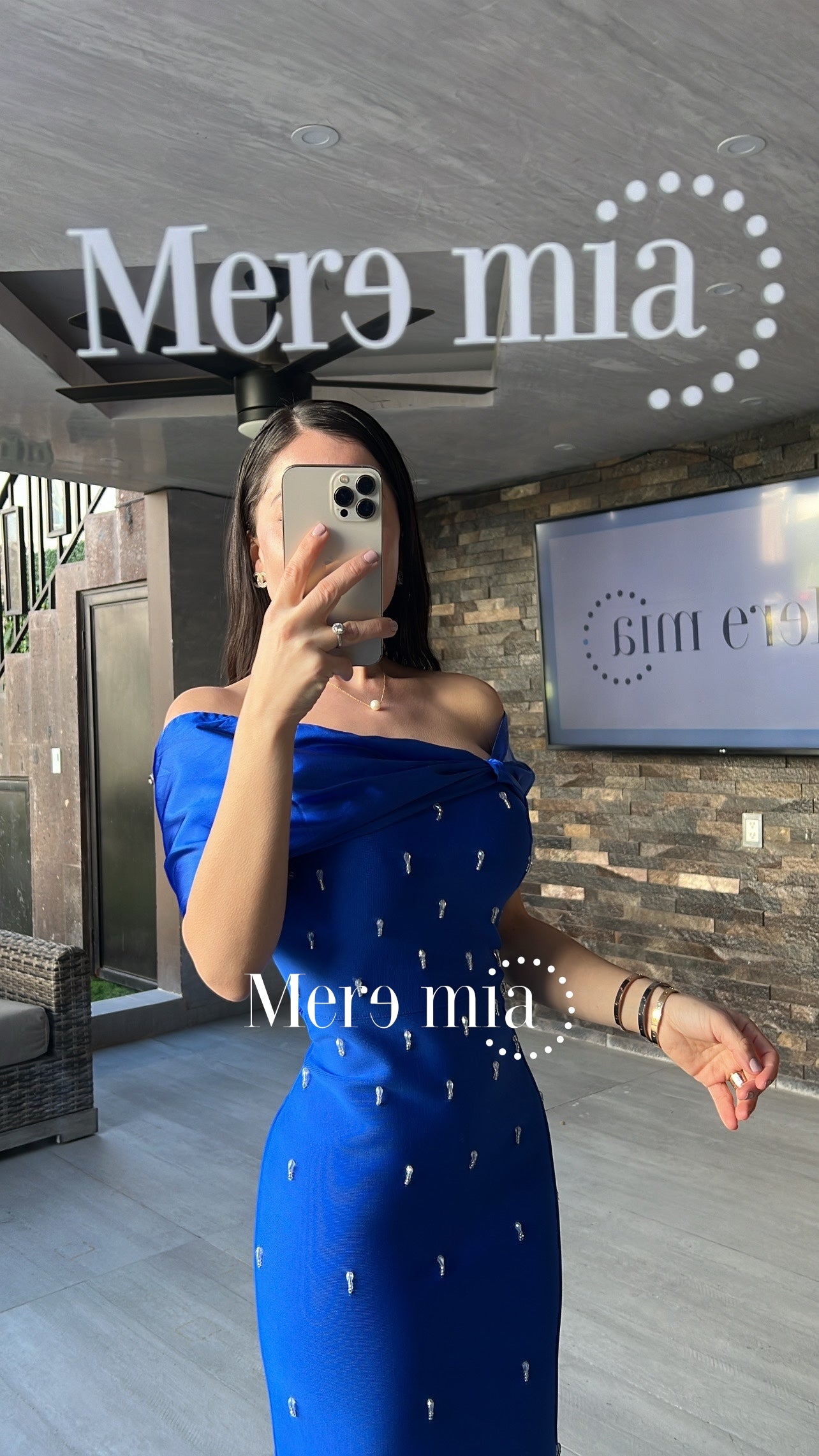 Vestido azul olan sat hombros