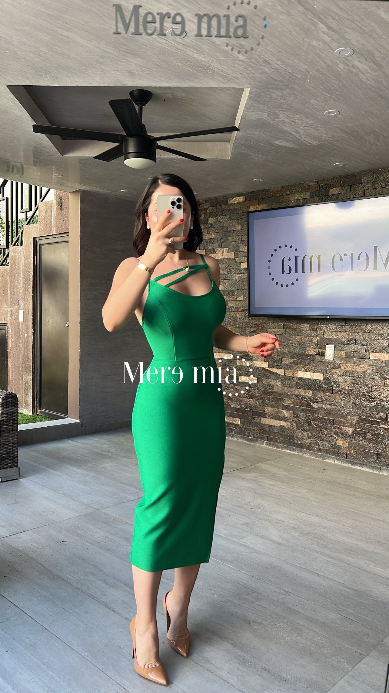 Vestido verde tirante abert