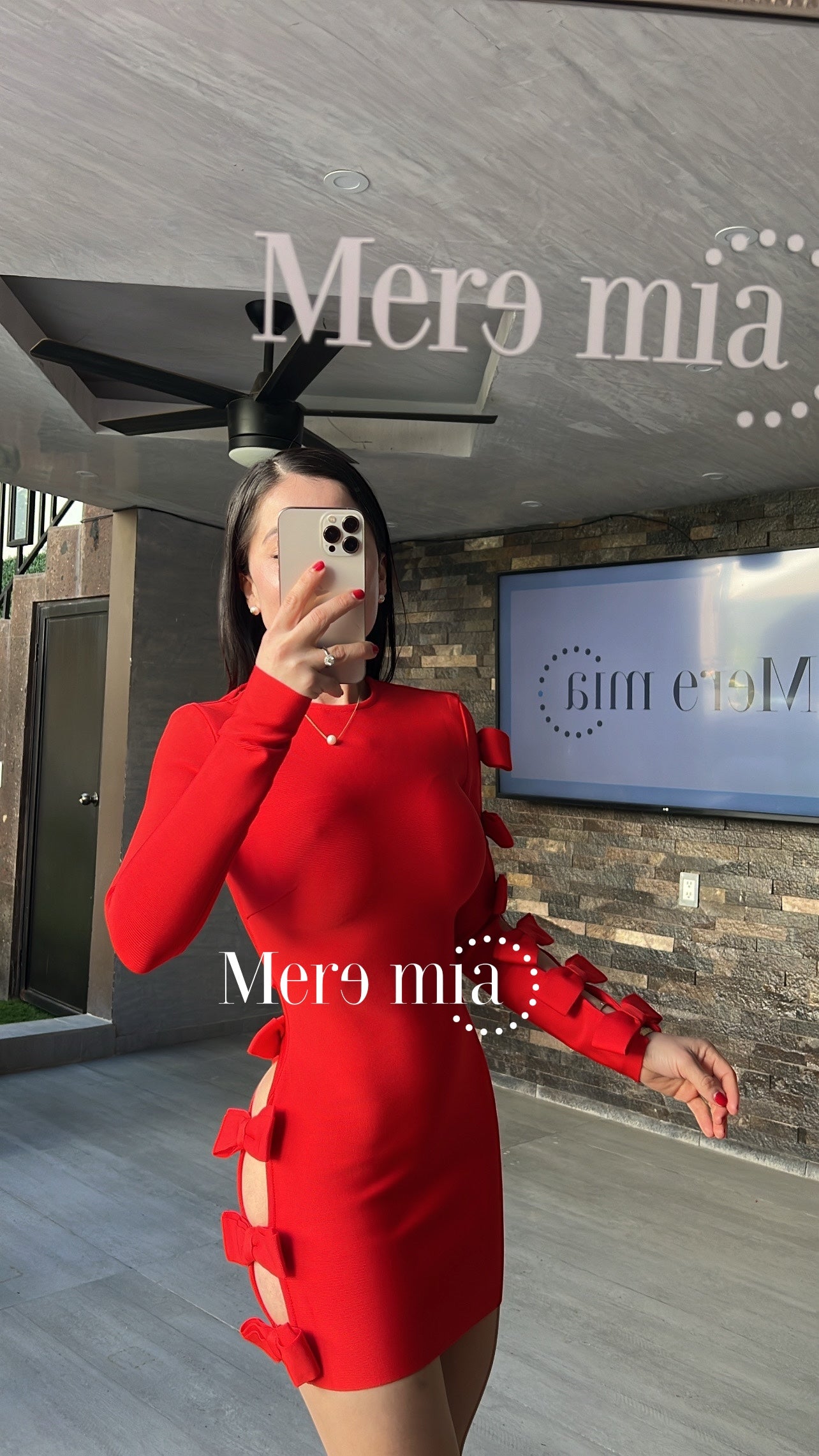 Vestido rojo corto moños