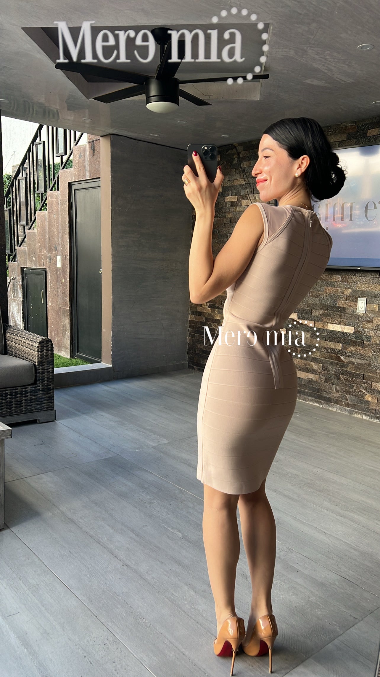 Vestido beige v malla