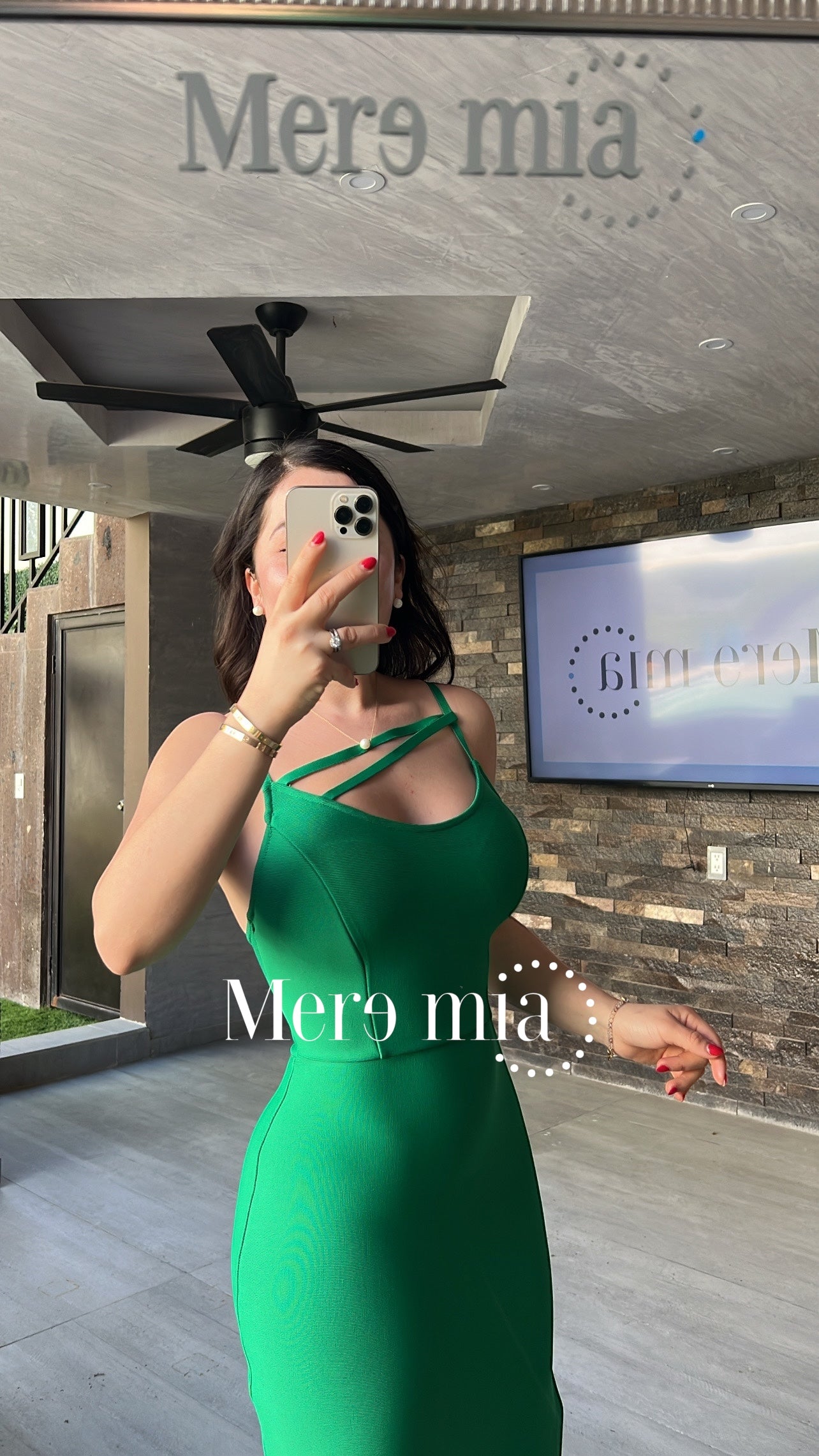 Vestido verde tirante abert