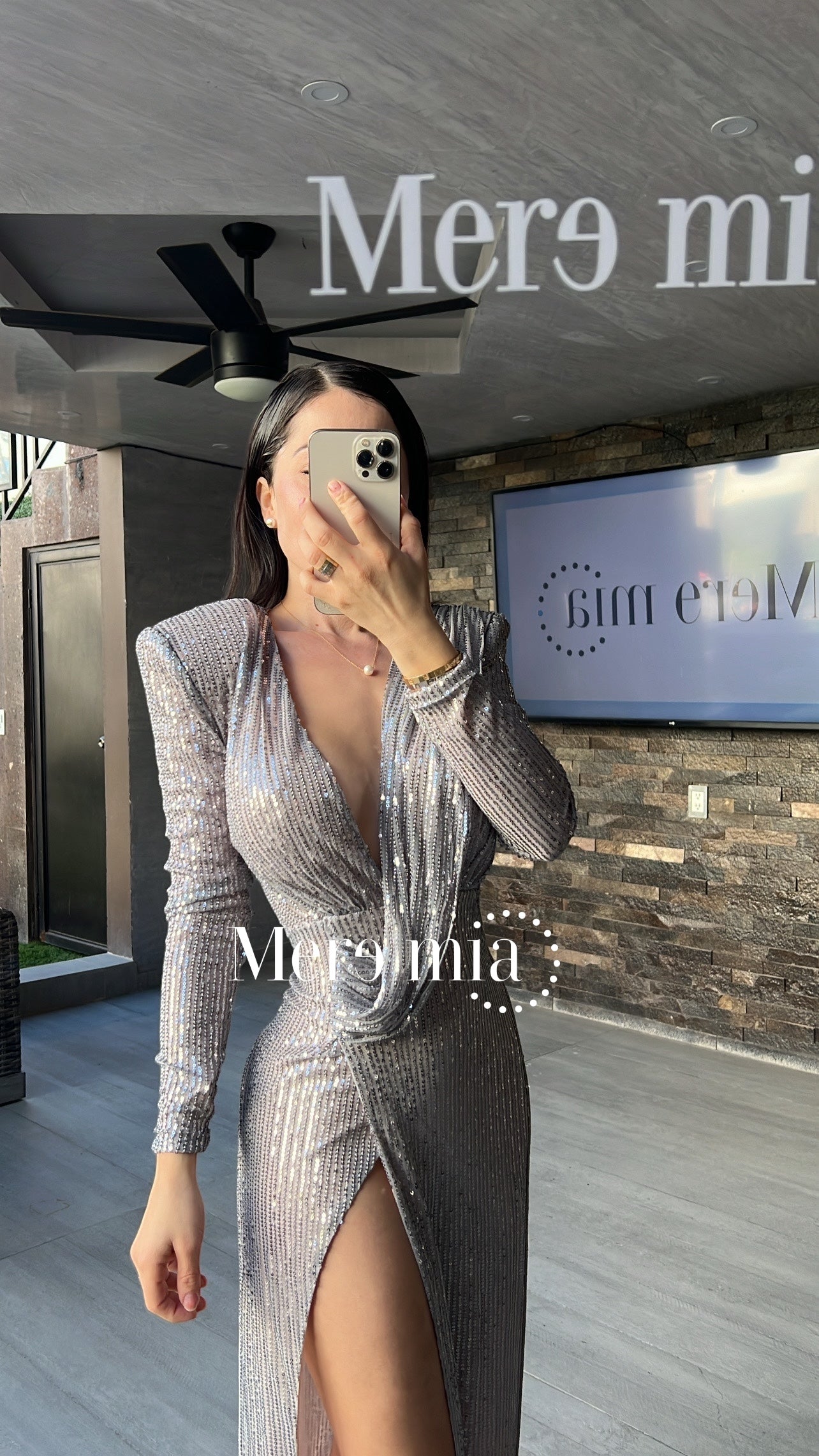 Vestido lentejuelas V plisado