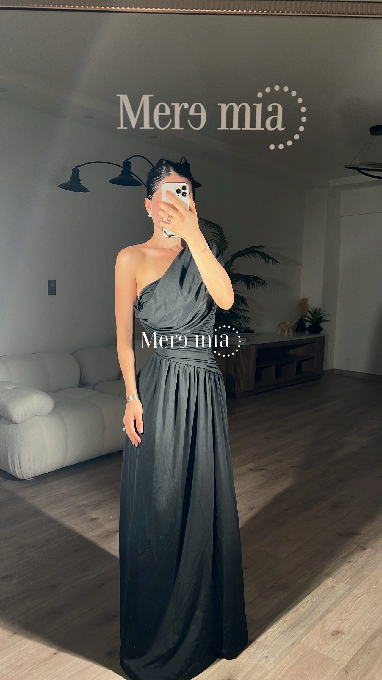 Vestido hombro plisado