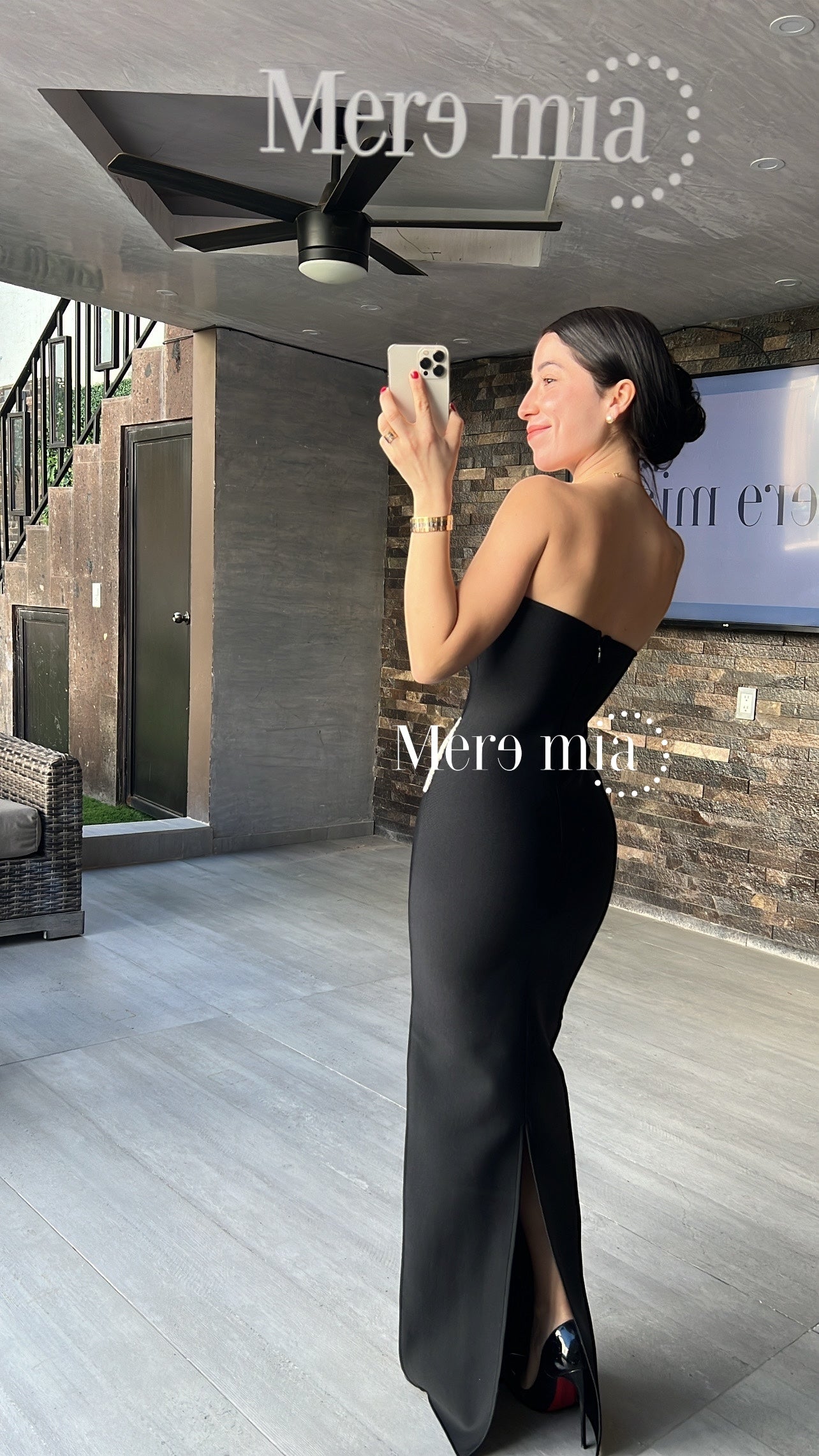 Vestido negro strapp plata