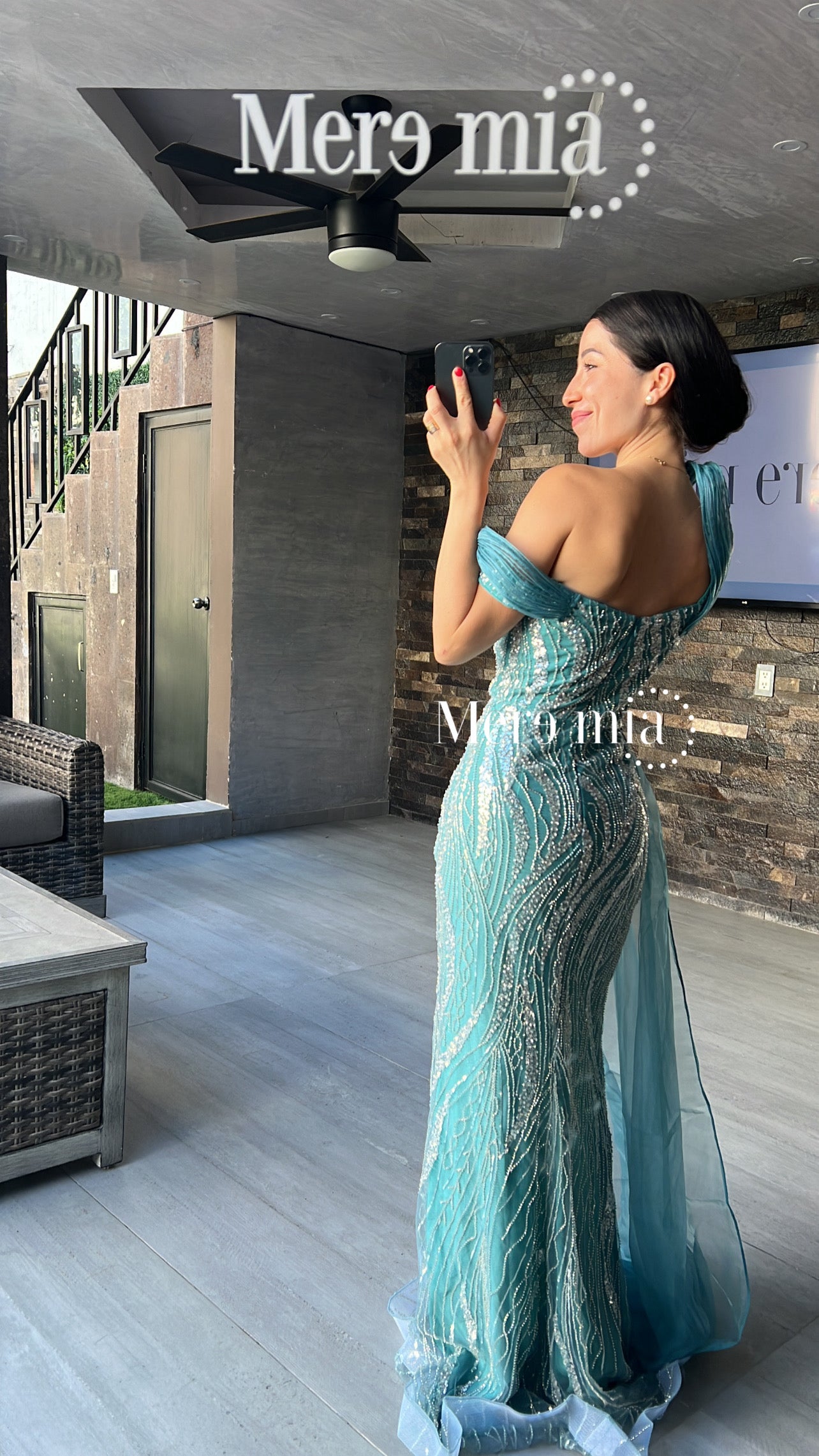 Vestido azul pantone tul