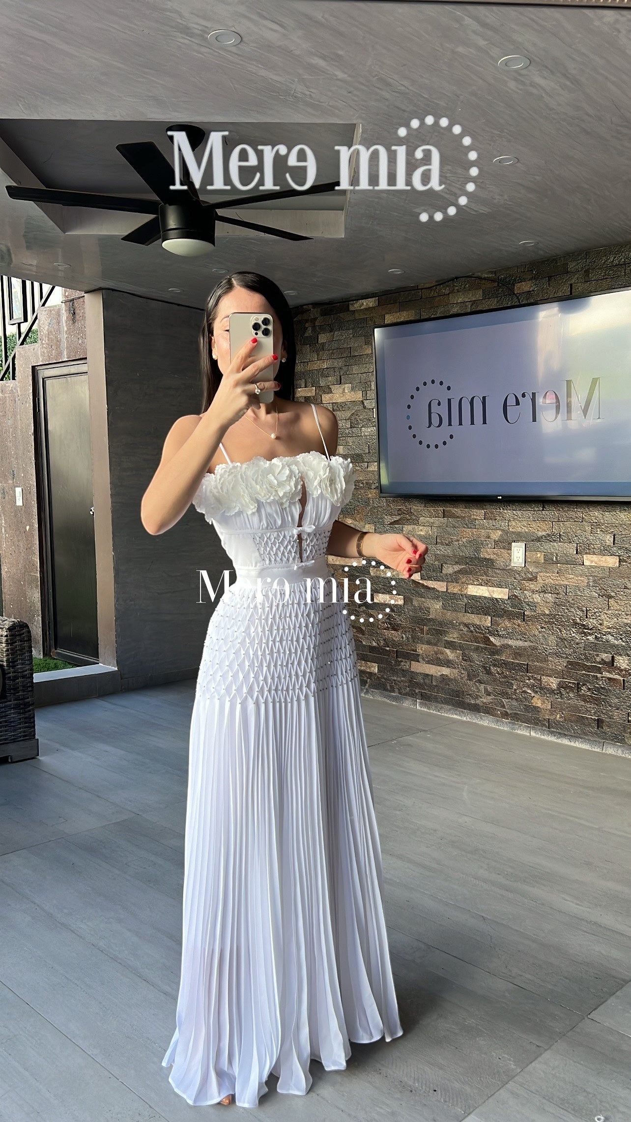 Vestido ivory plisado flores