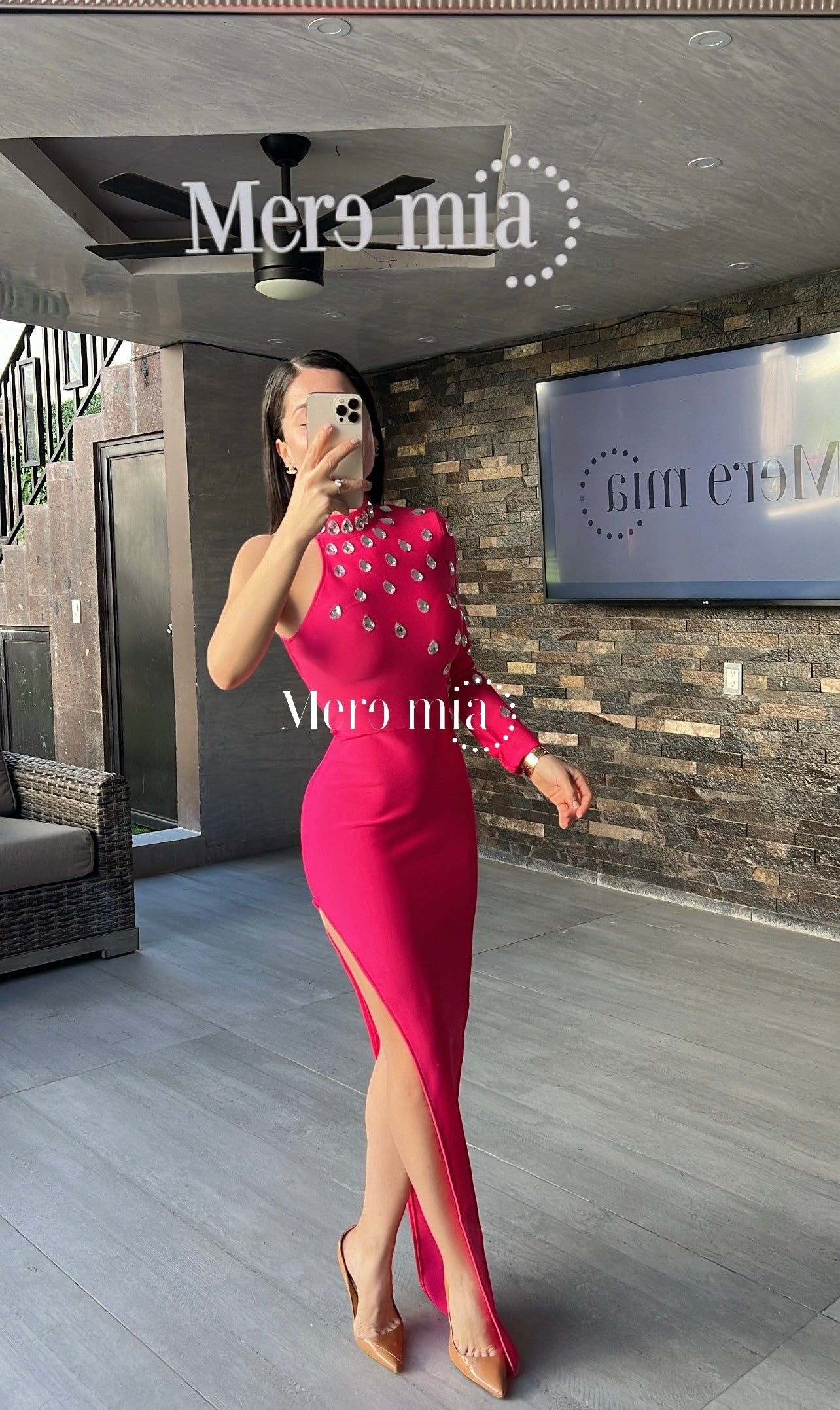 Vestido rosa gotas cuello