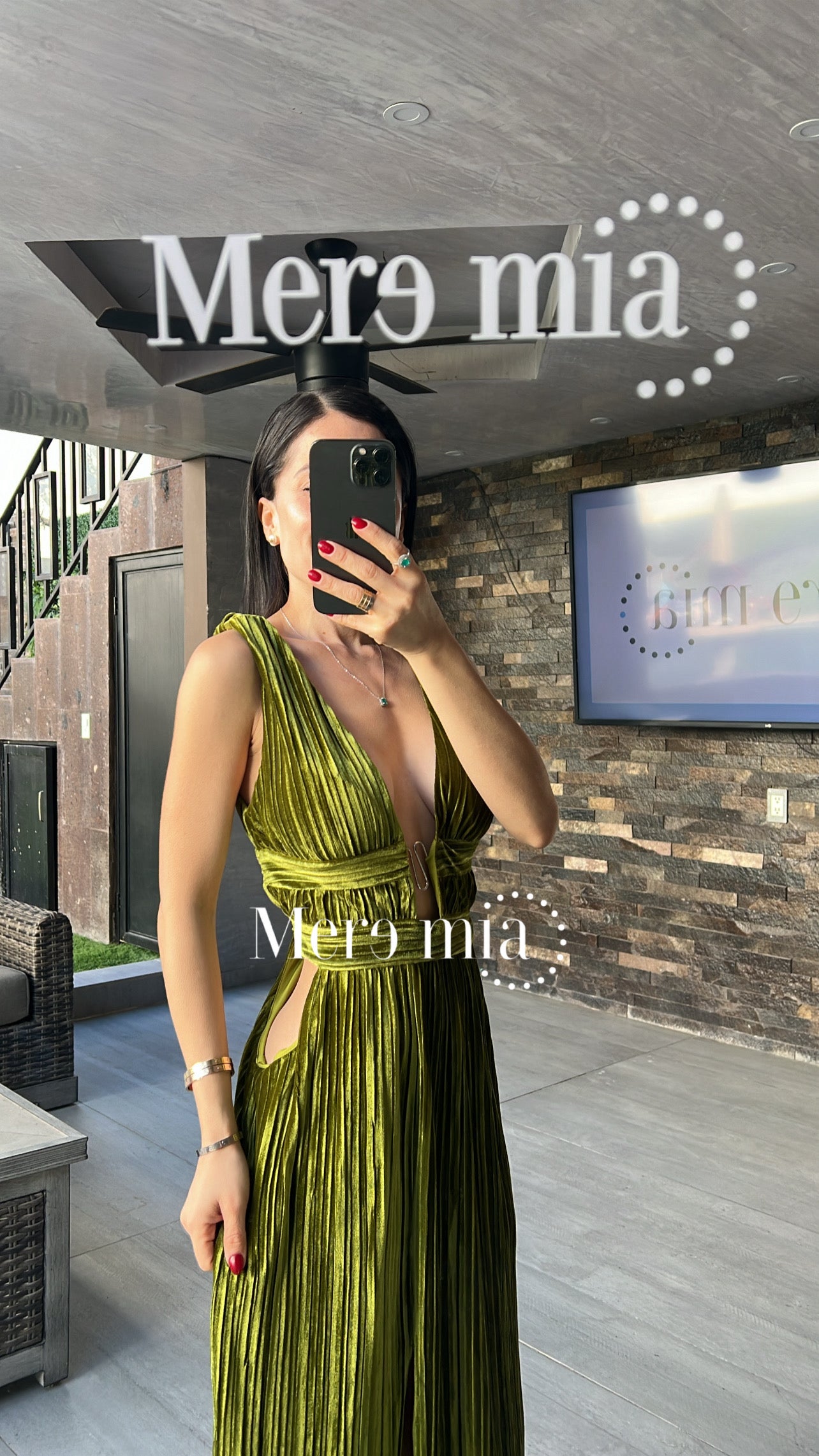 Vestido verde plisado