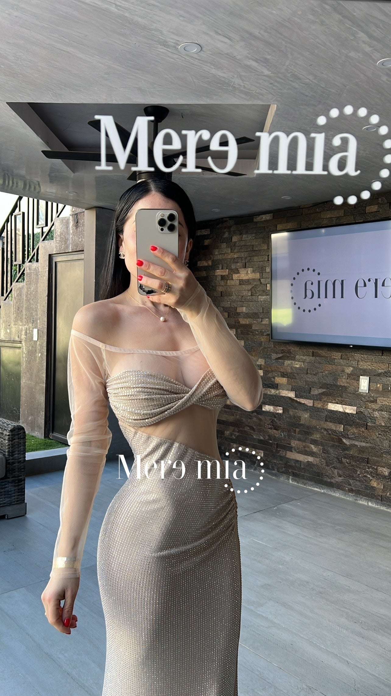Vestido nude puntos