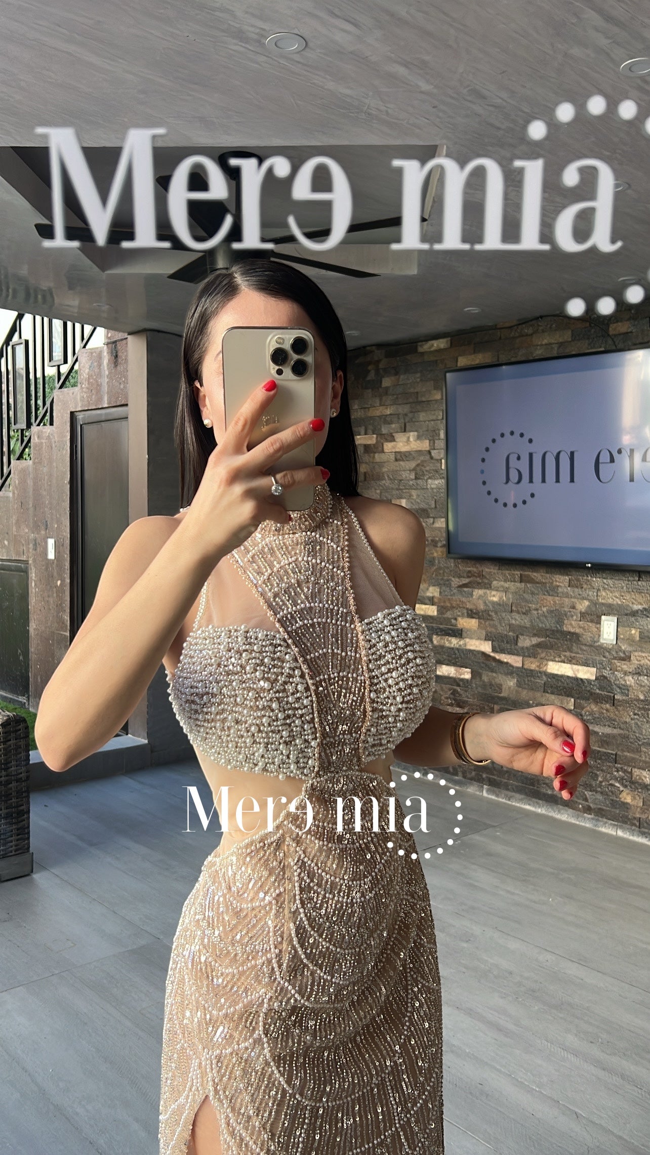 Vestido moka chocker perlas