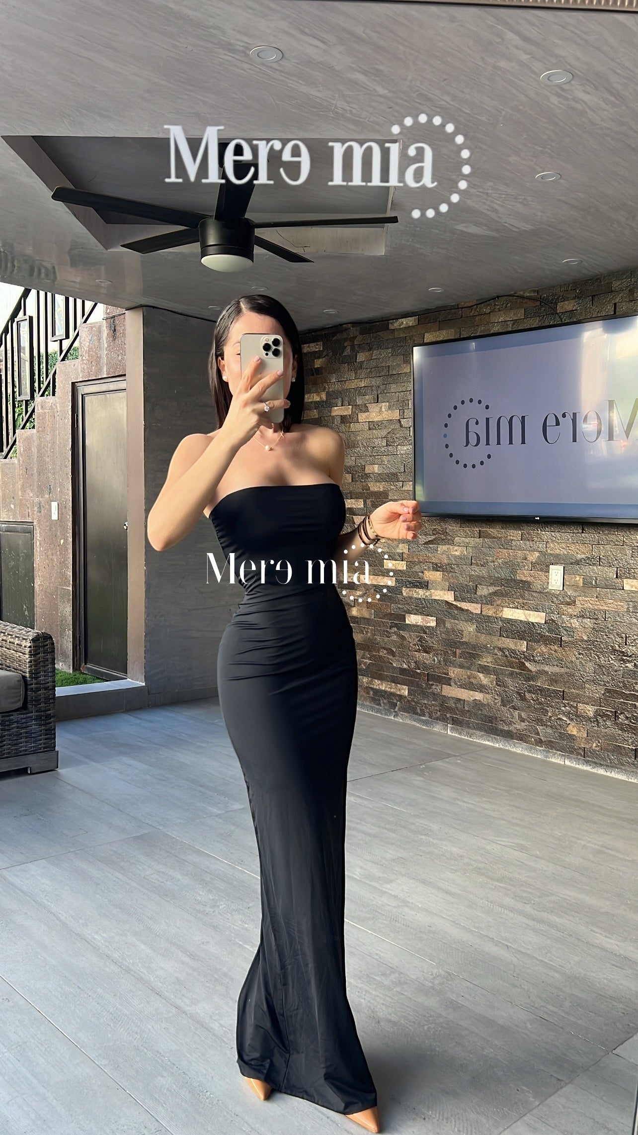 Vestido negro strapples