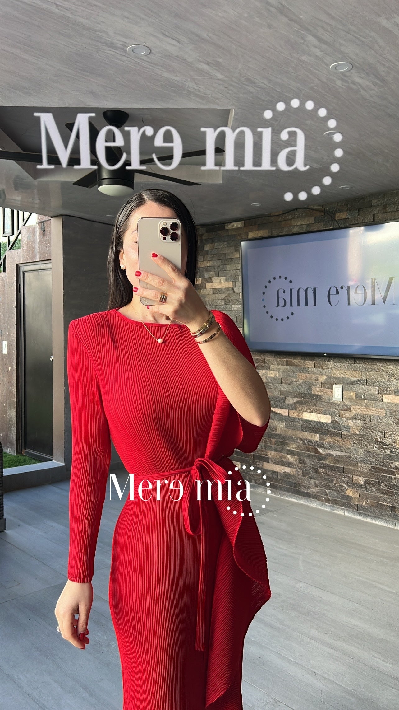 Vestido rojo plisado escarola