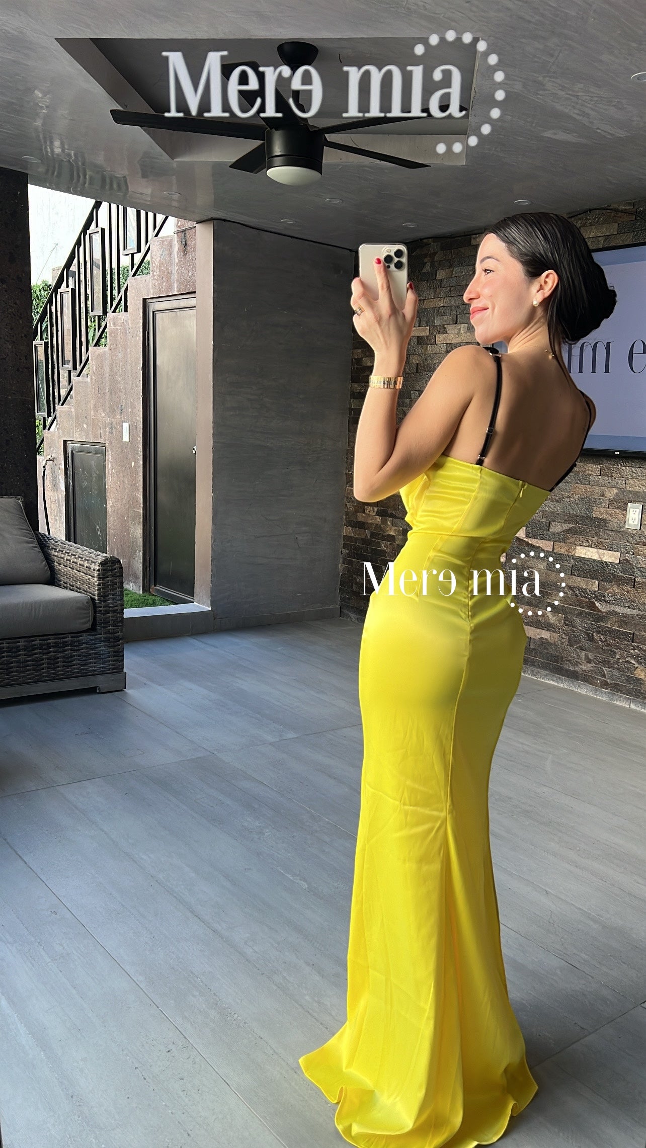 Vestido amarillo copas negro