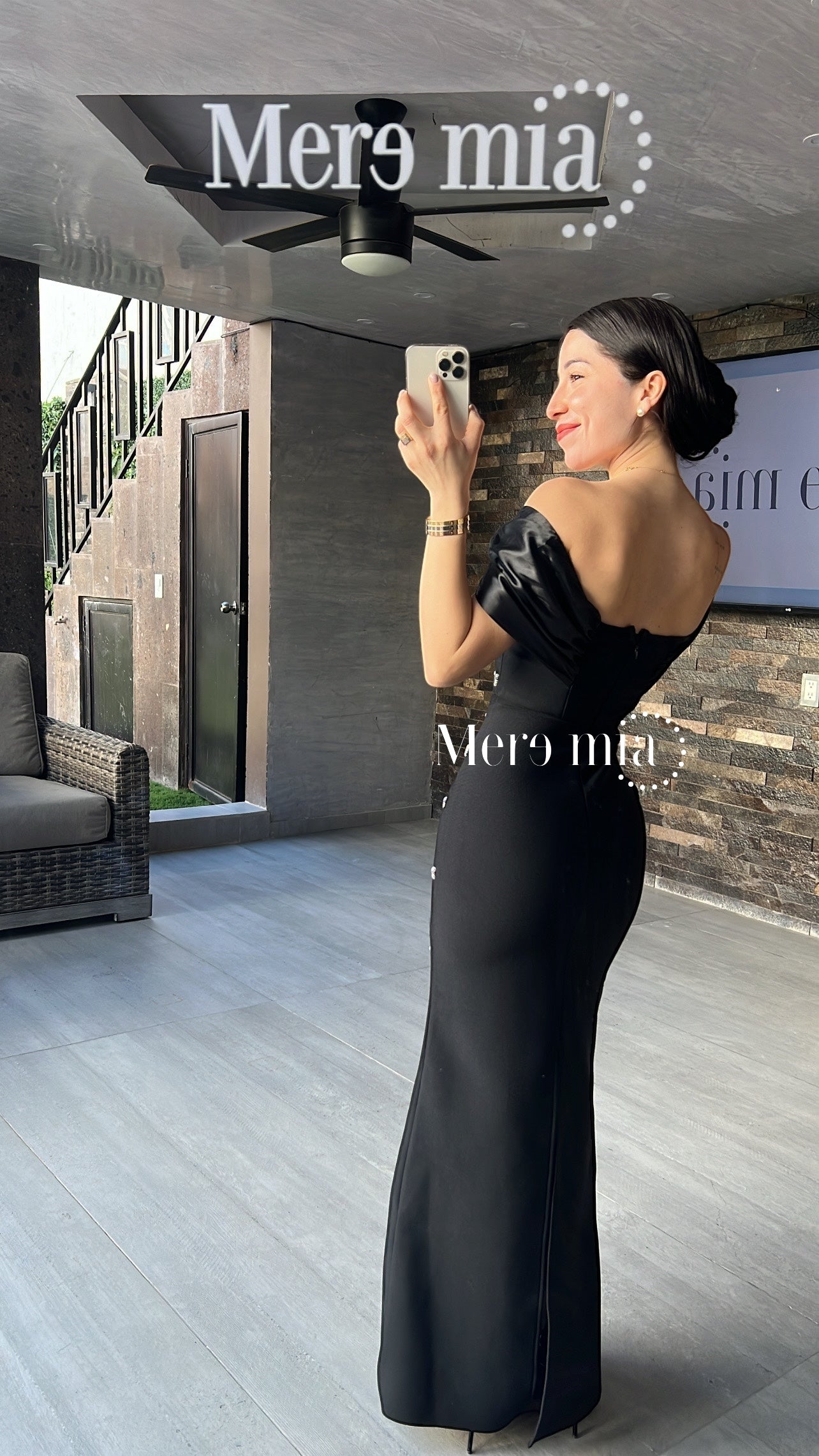 Vestido negro olan sat hombros