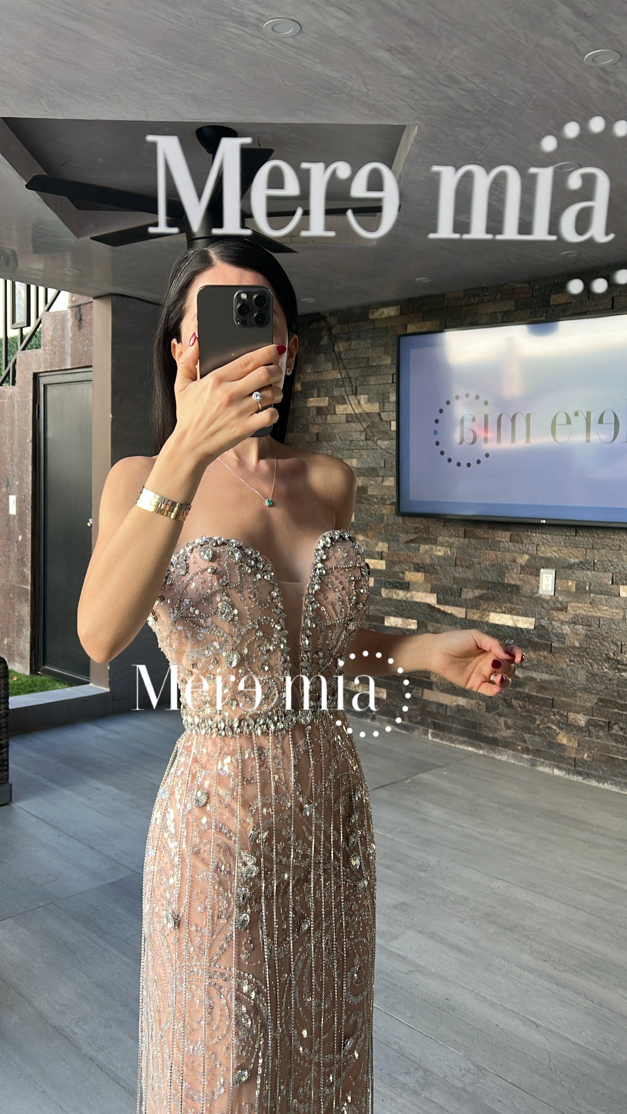 Vestido plata nude barbas