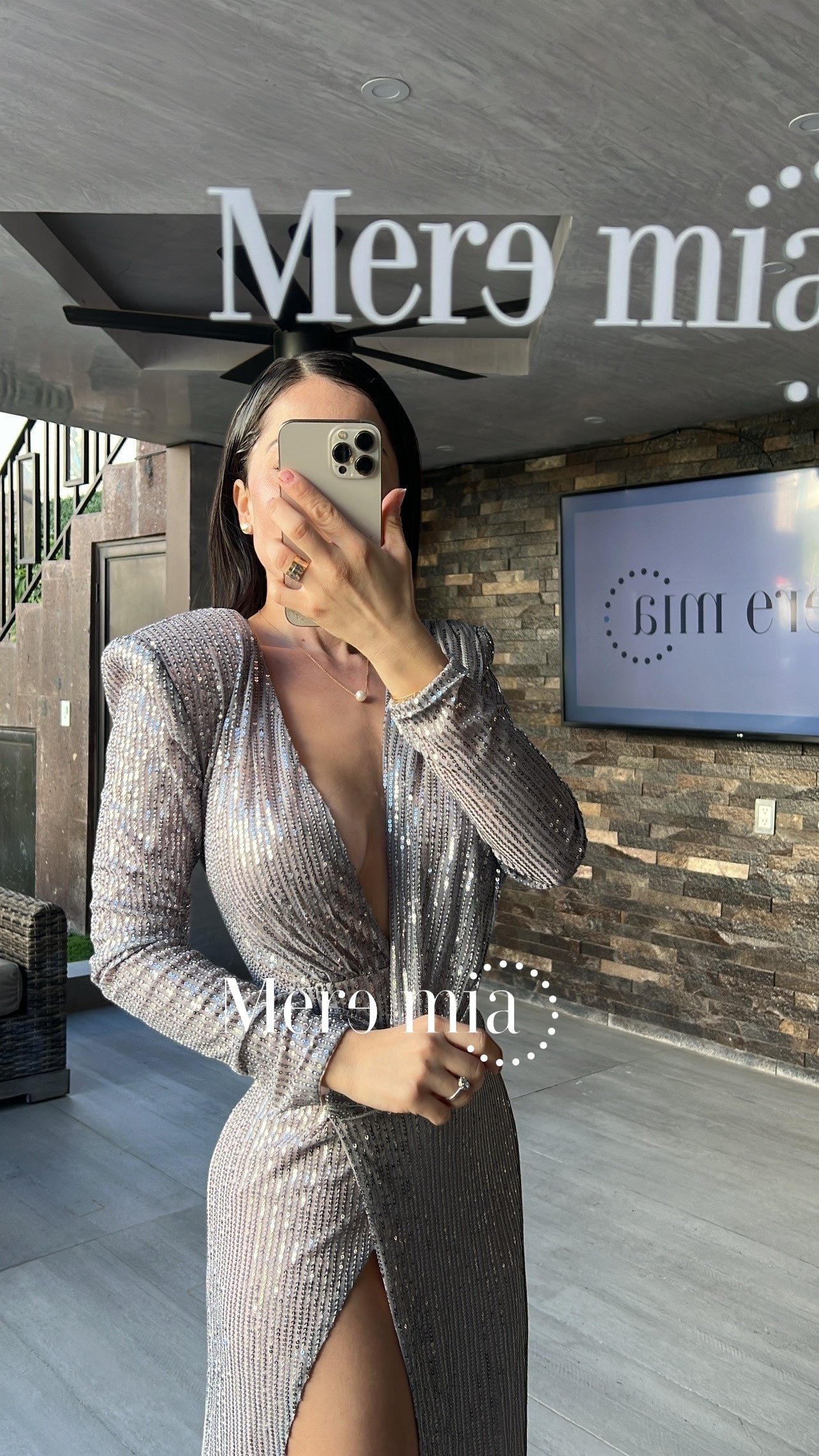 Vestido lentejuelas V plisado