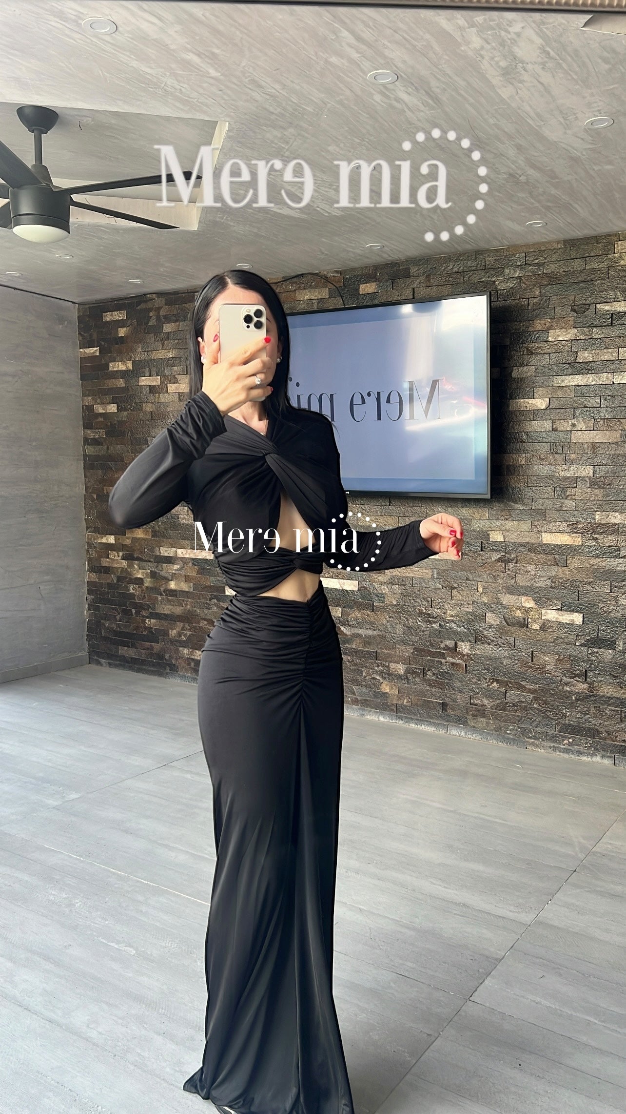 Conjunto negro plisado