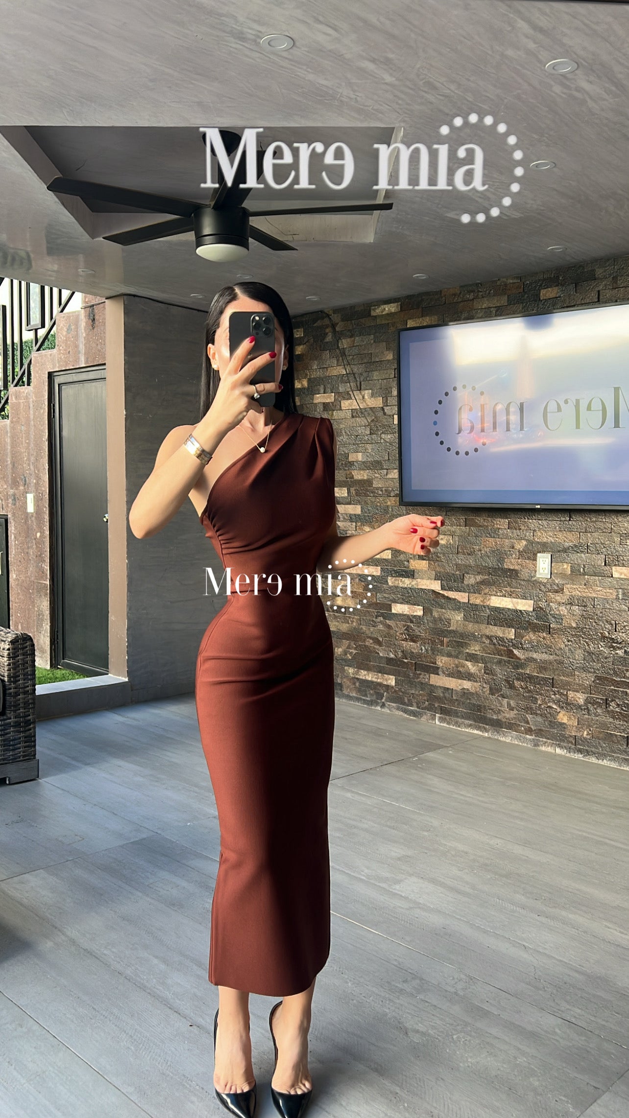 Vestido café hombro