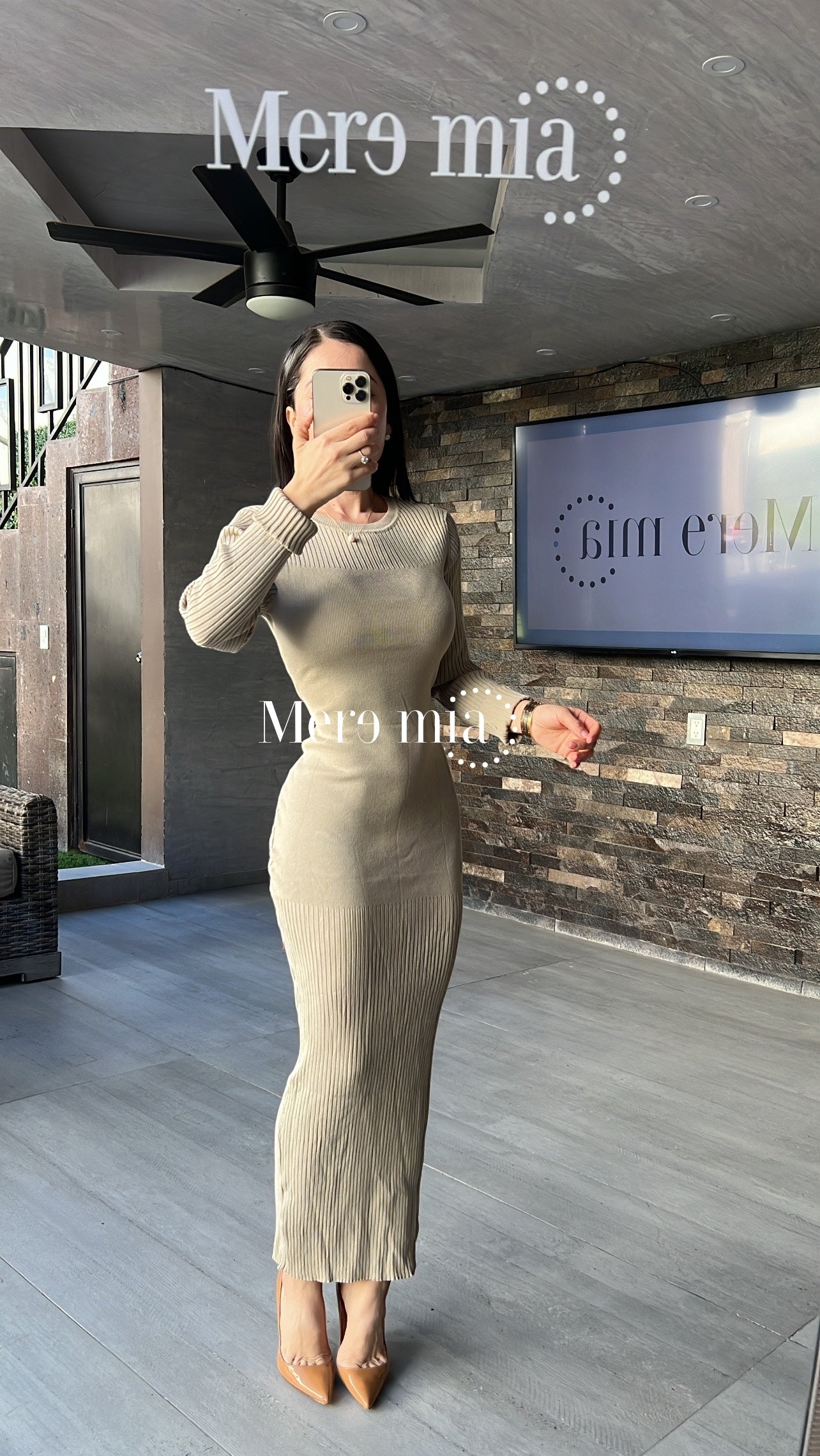 Vestido beige sweater