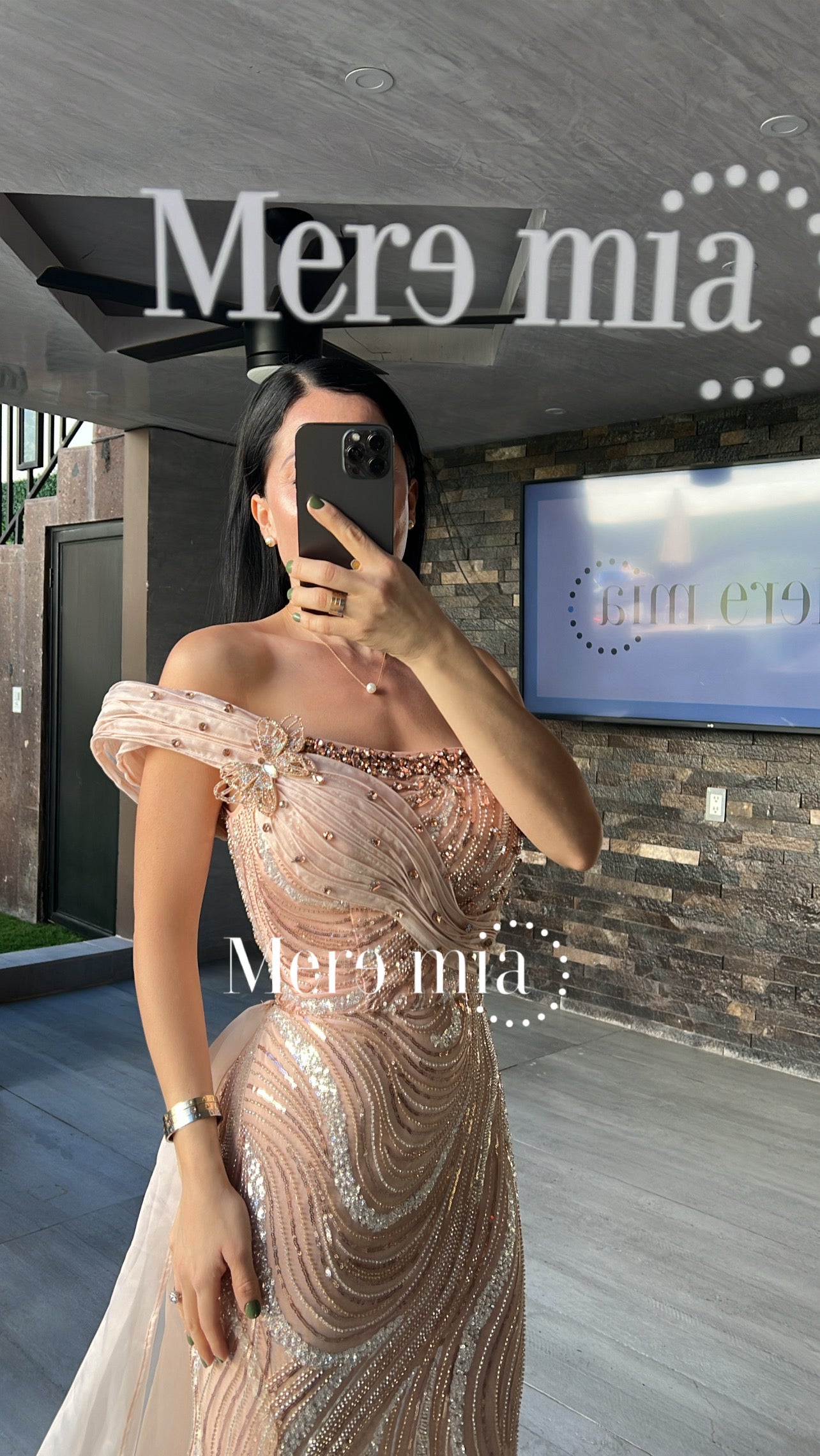 Vestido melón tul hombro